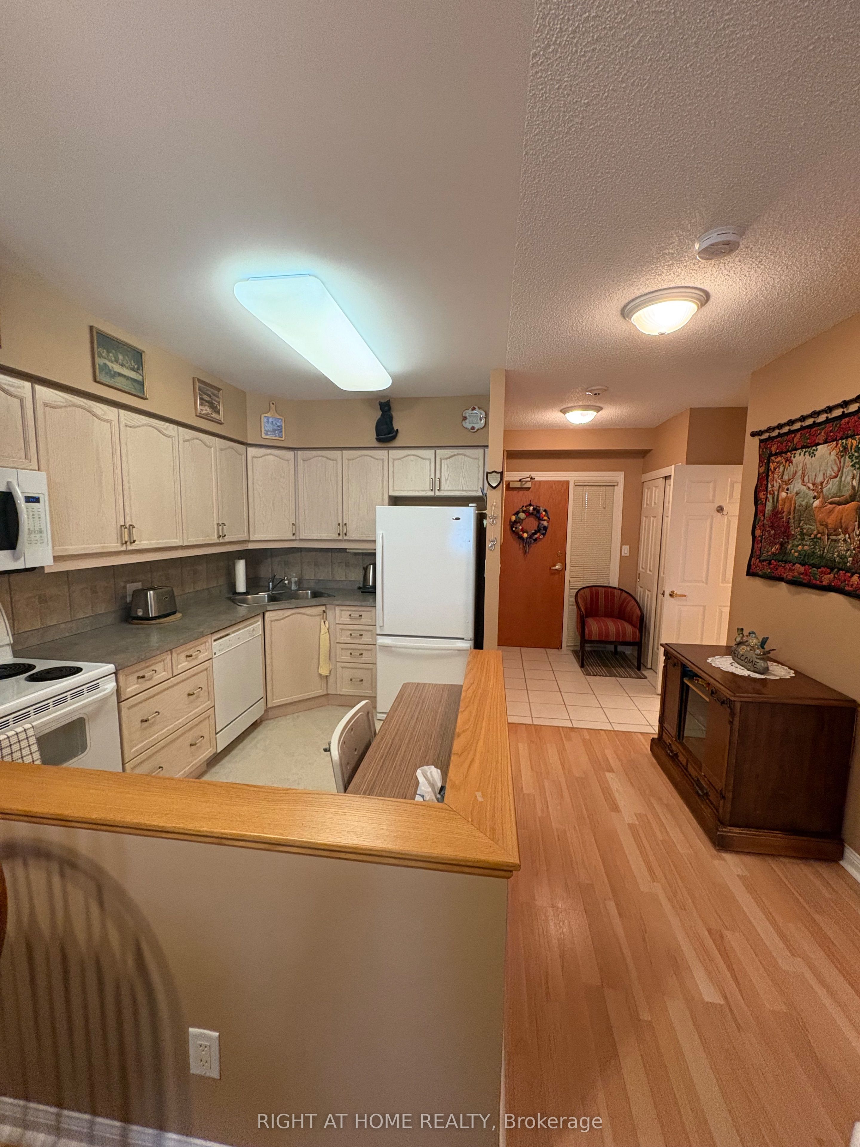 90 Dean Avenue 312 Property Photo 31