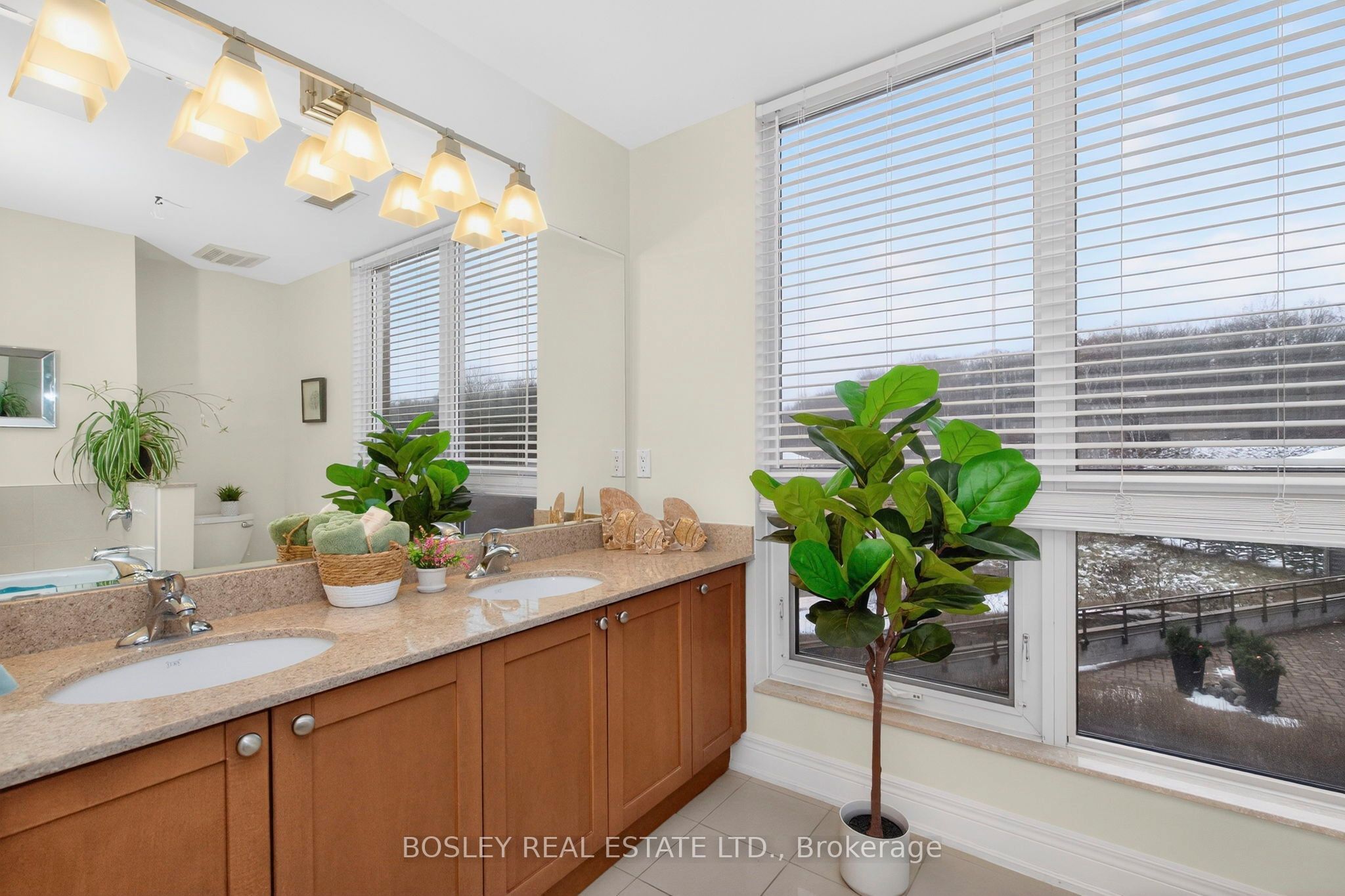 699 Aberdeen Boulevard 307 Property Photo 17