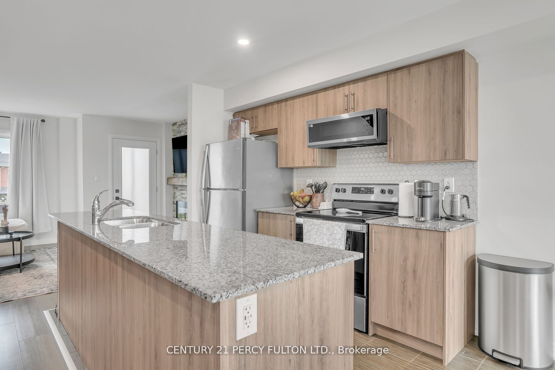 89 Fairlane Avenue Property Photo 4