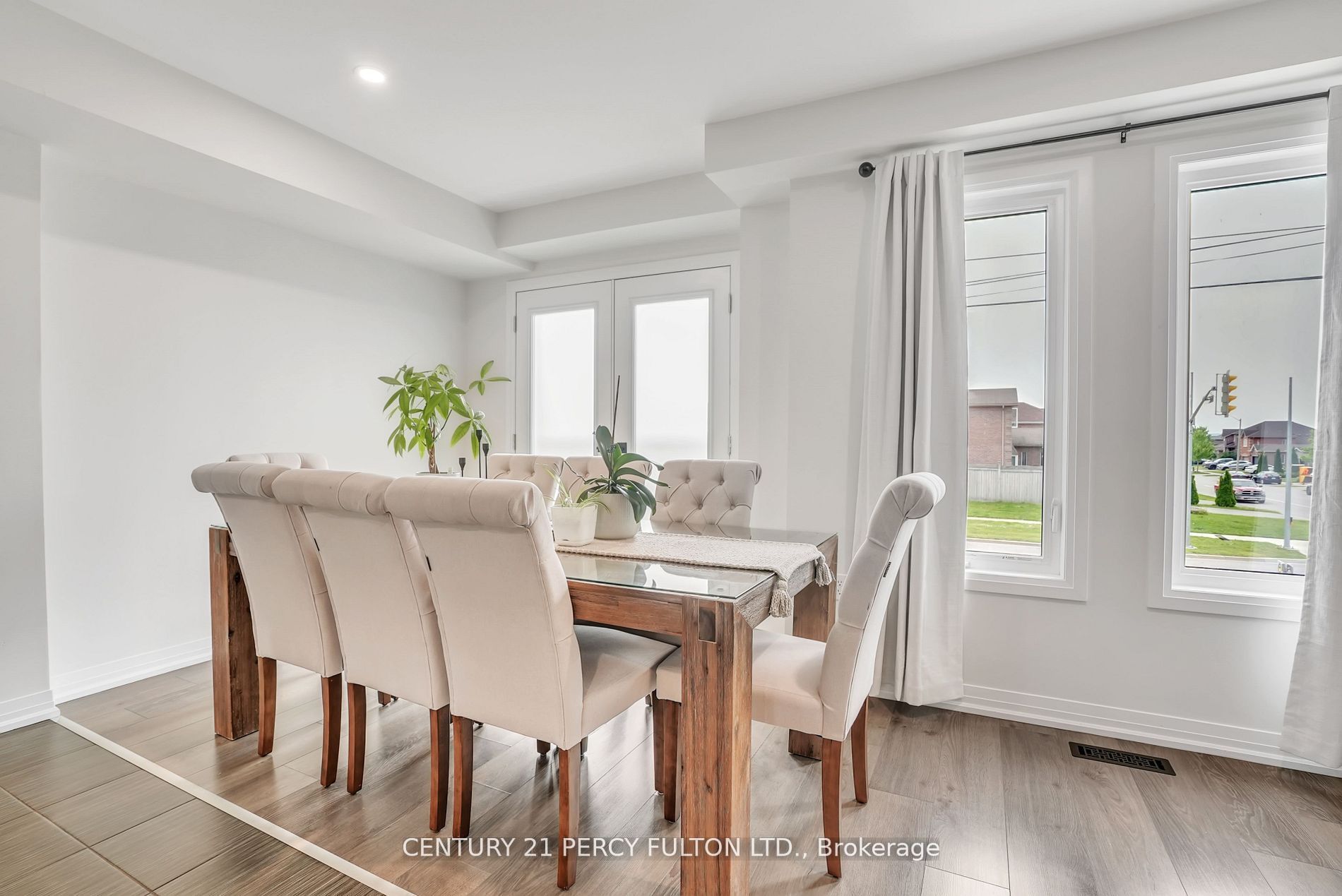 89 Fairlane Avenue Property Photo 8
