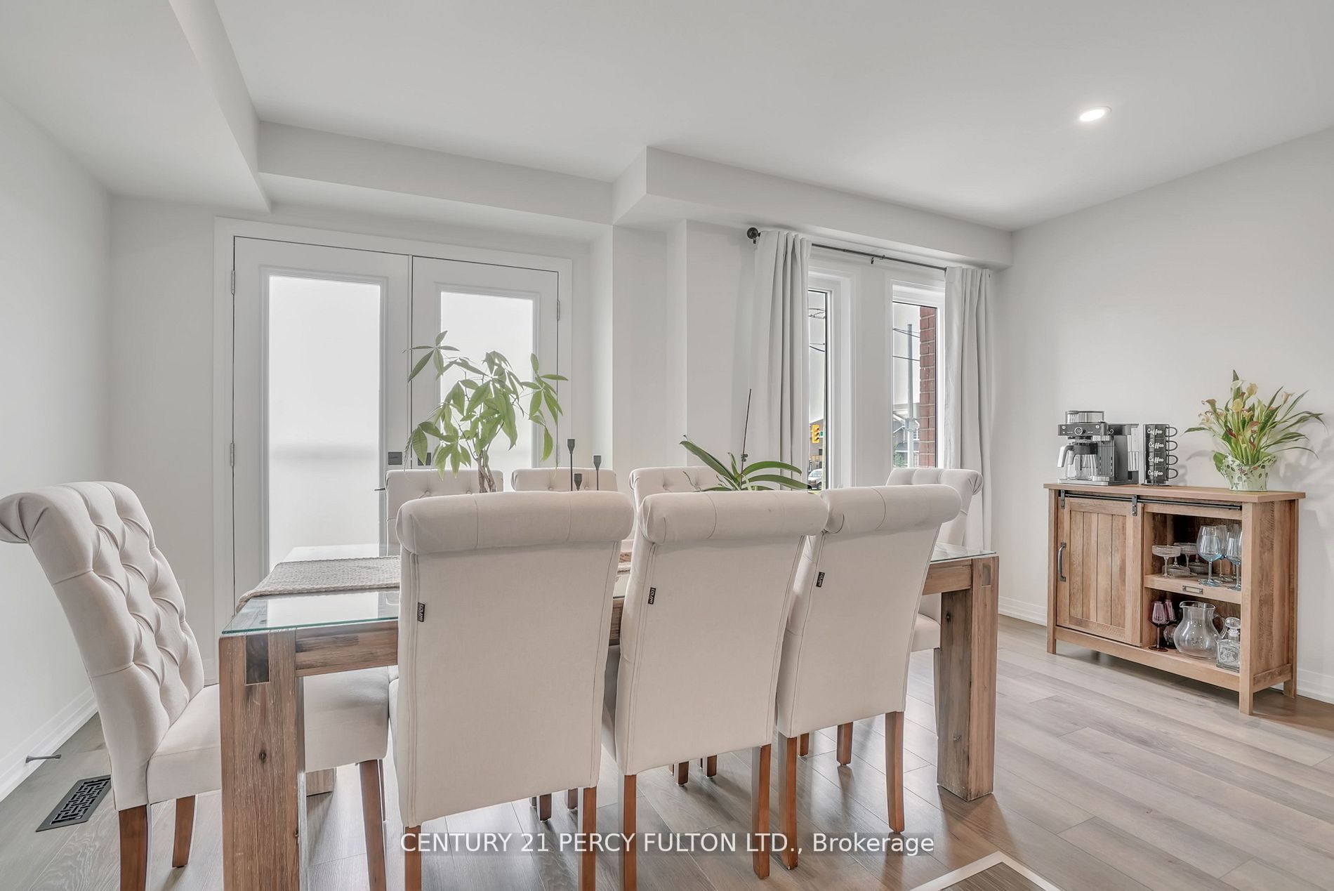 89 Fairlane Avenue Property Photo 10