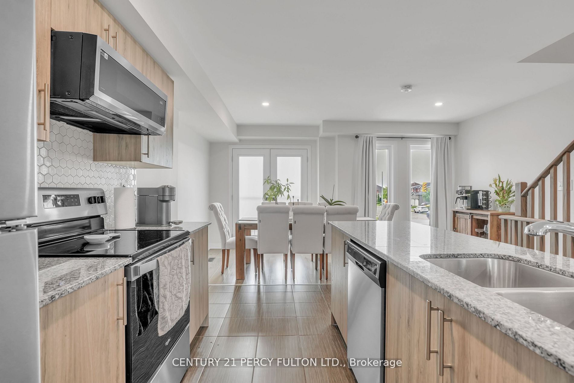 89 Fairlane Avenue Property Photo 12