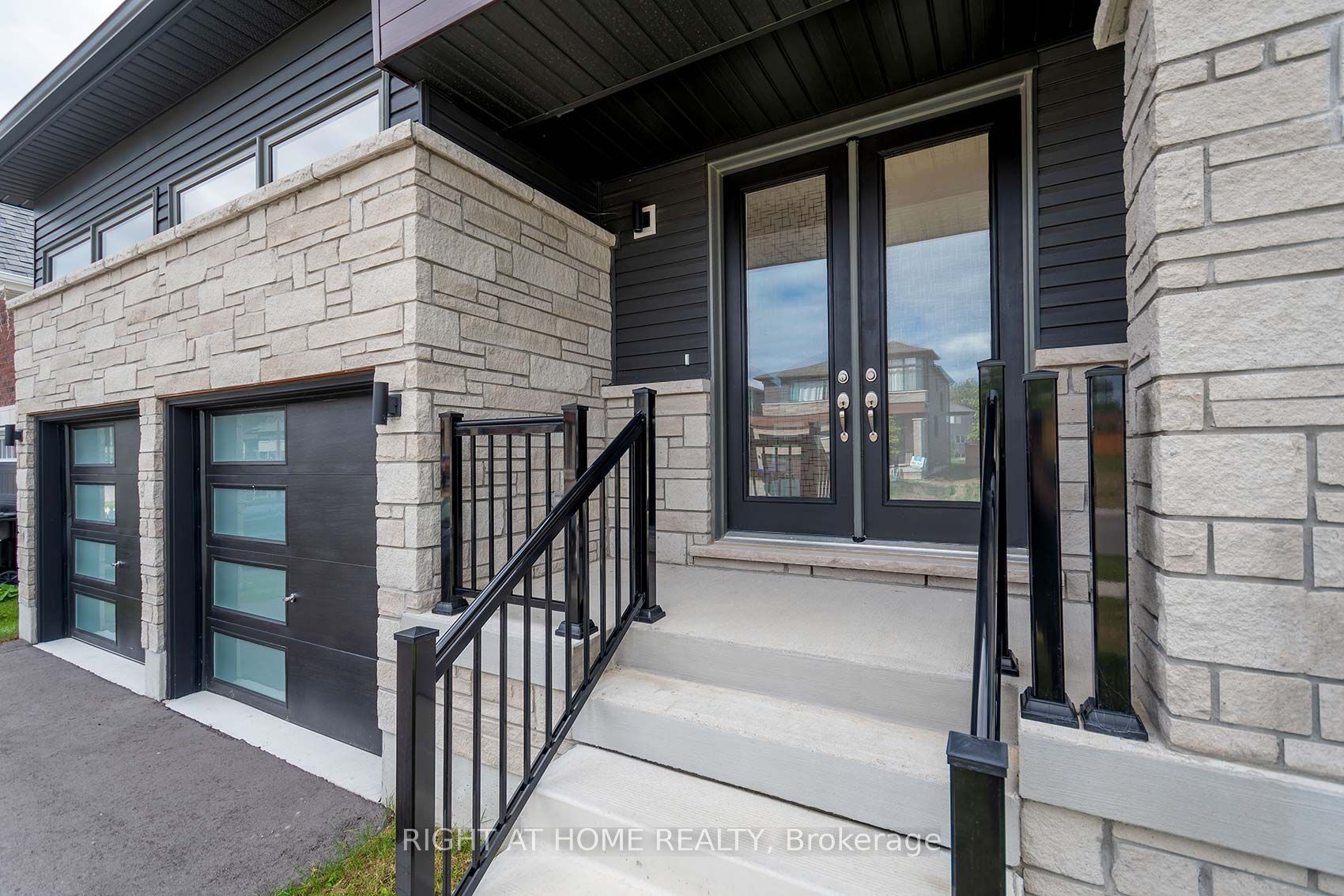 49 Simona Avenue Property Photo 5