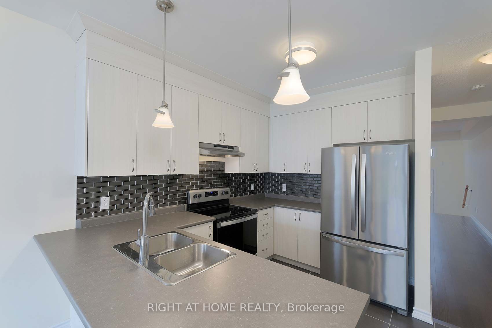 49 Simona Avenue Property Photo 12
