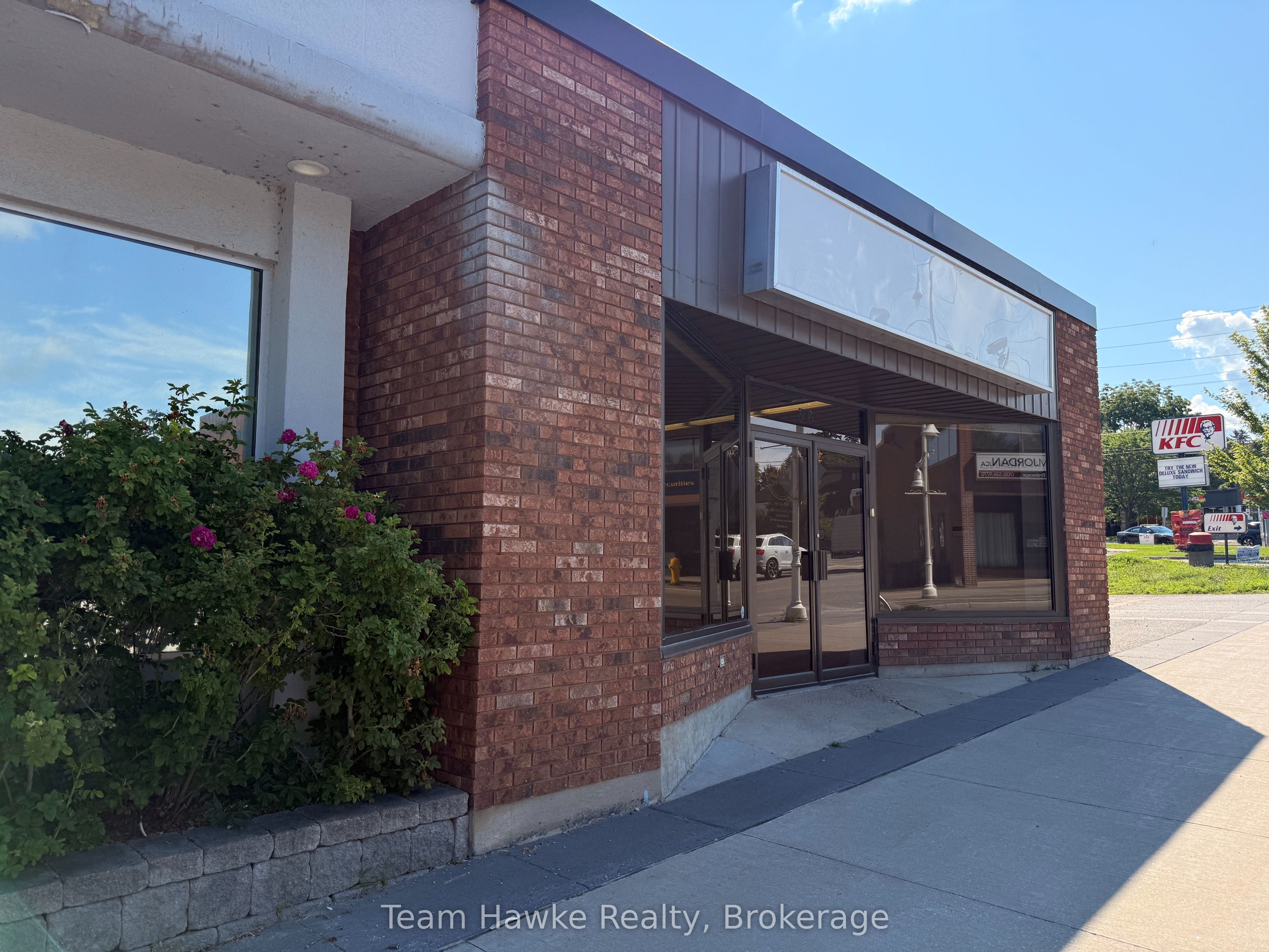 365 King Street Property Photo 3