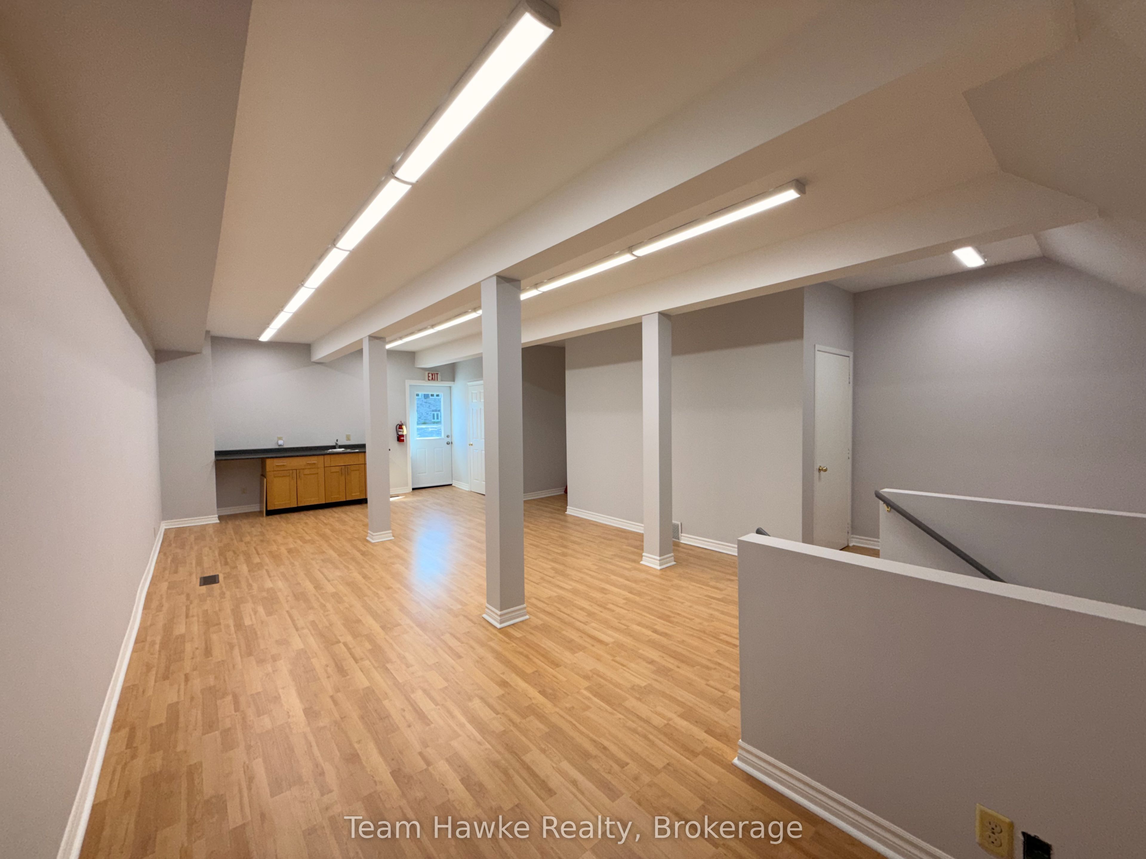 365 King Street Property Photo 13