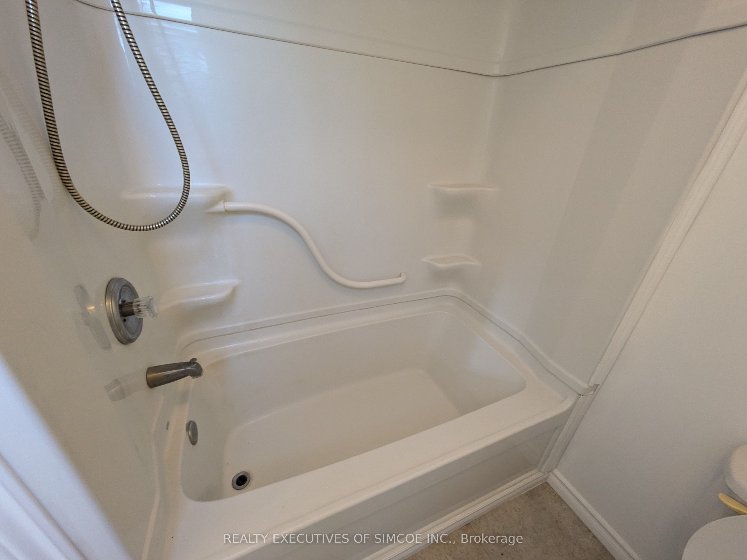 87 Maple Avenue Property Photo 13