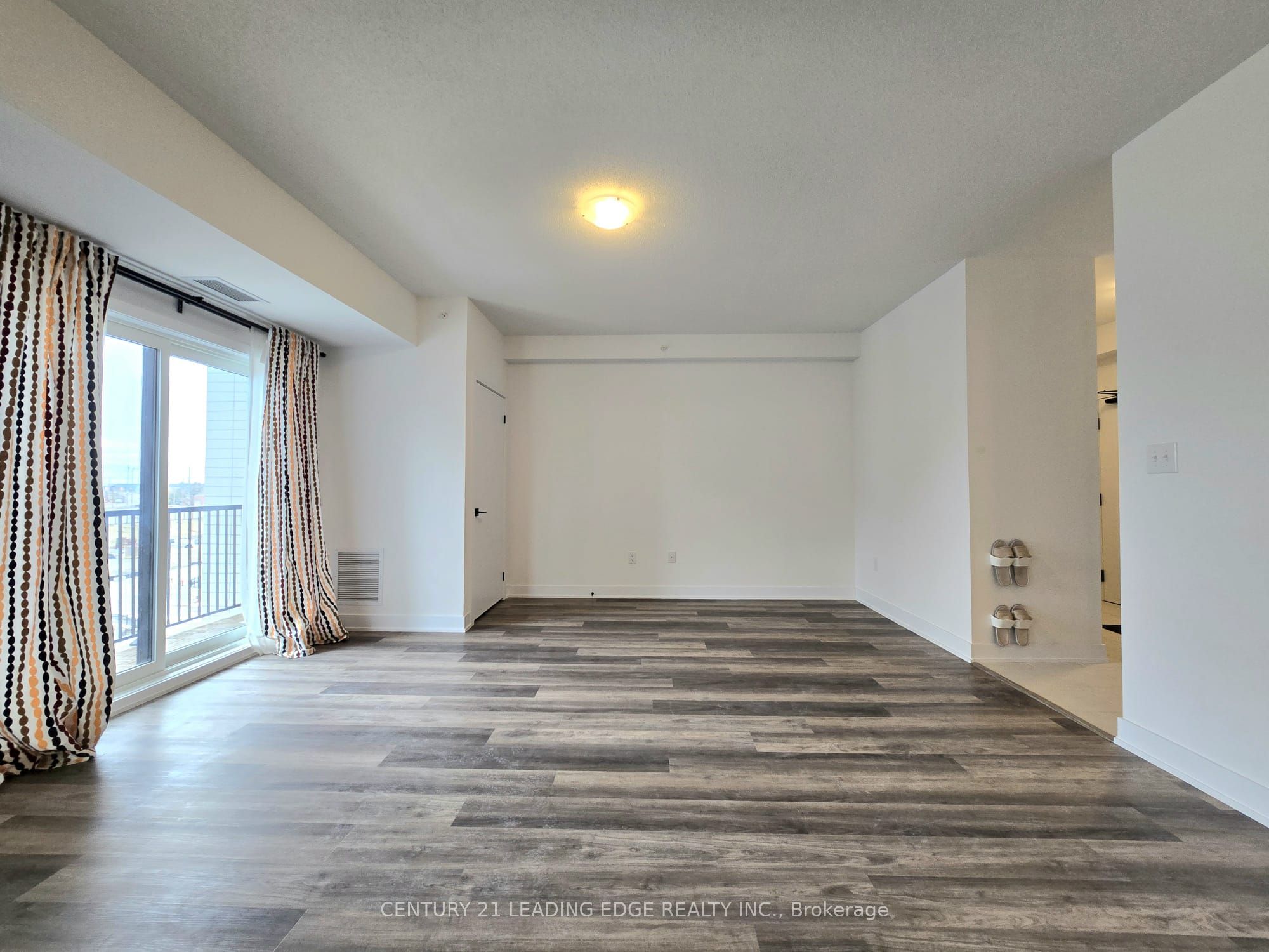 8 Culinary Lane 502 Property Photo 6