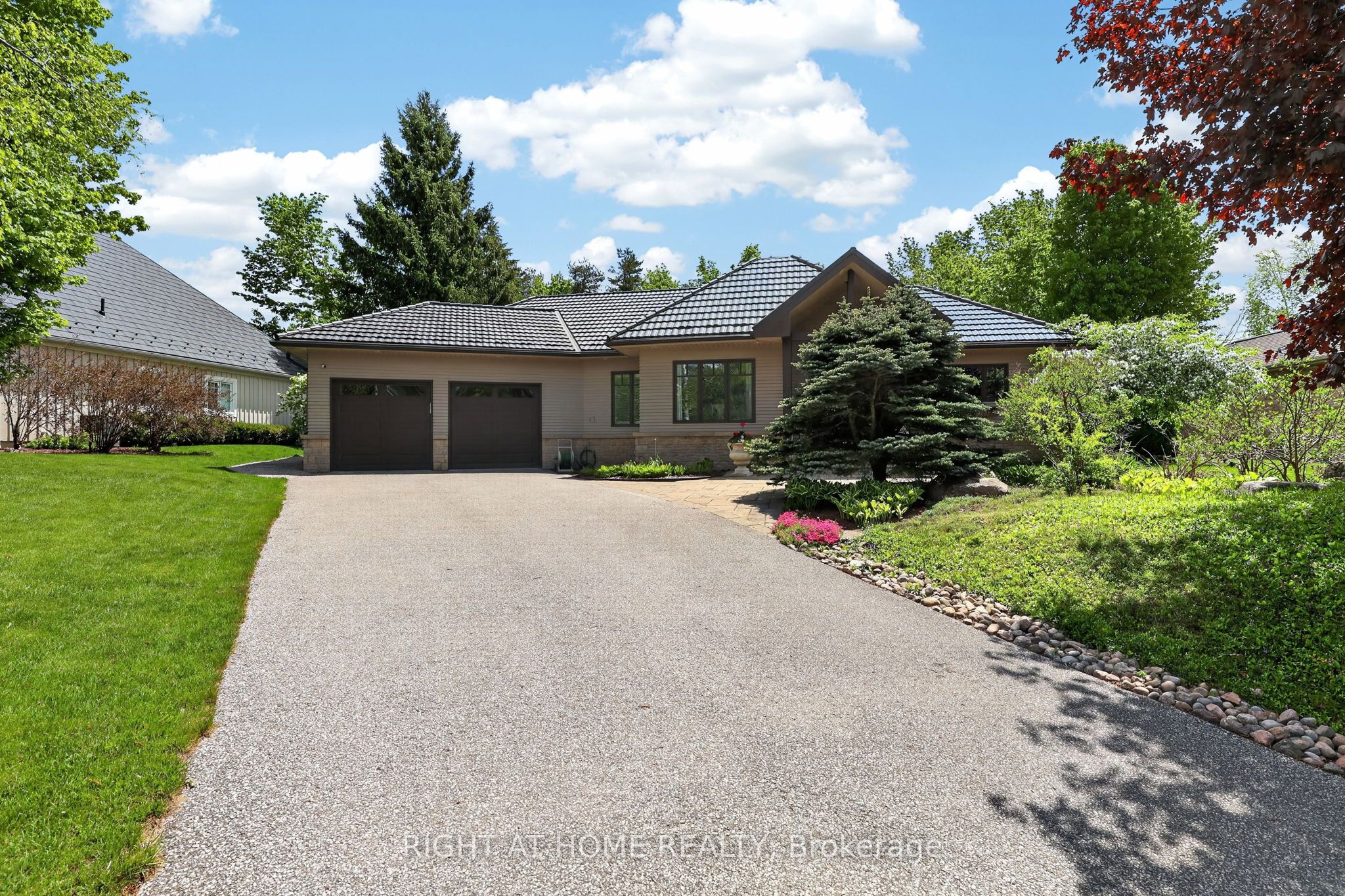 13 Alpine Way Property Photo 2