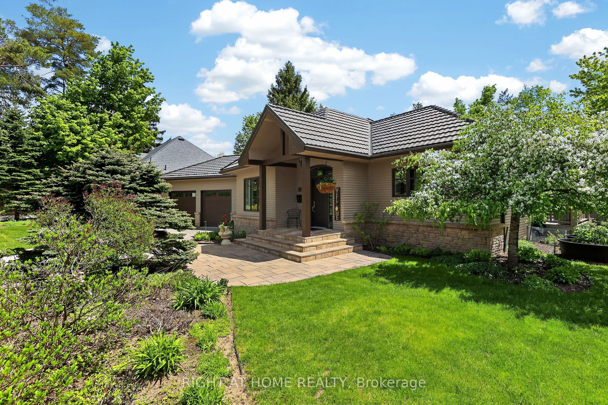 13 Alpine Way Property Photo 3