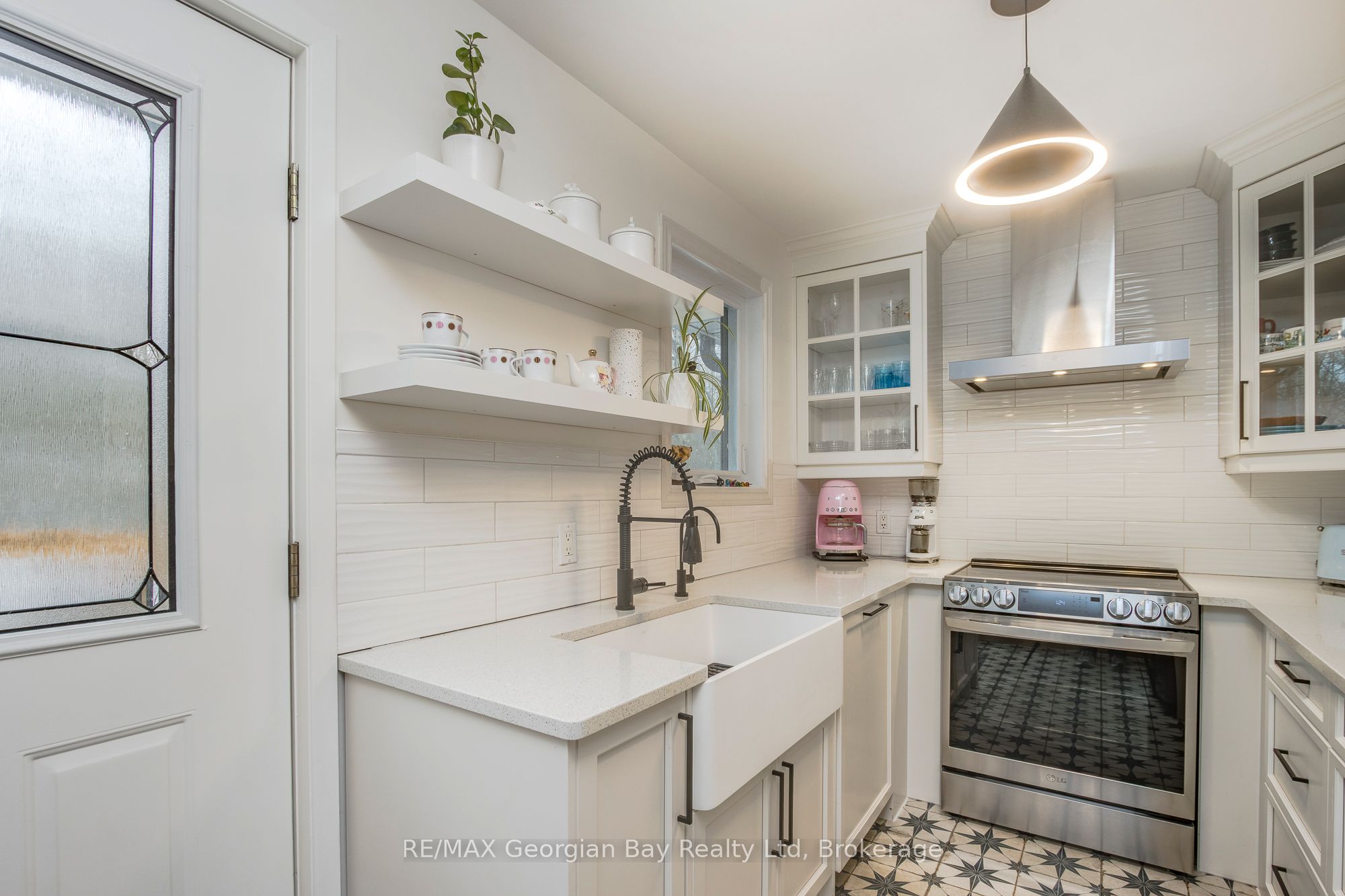 2 Belle Vue Avenue Property Photo 13