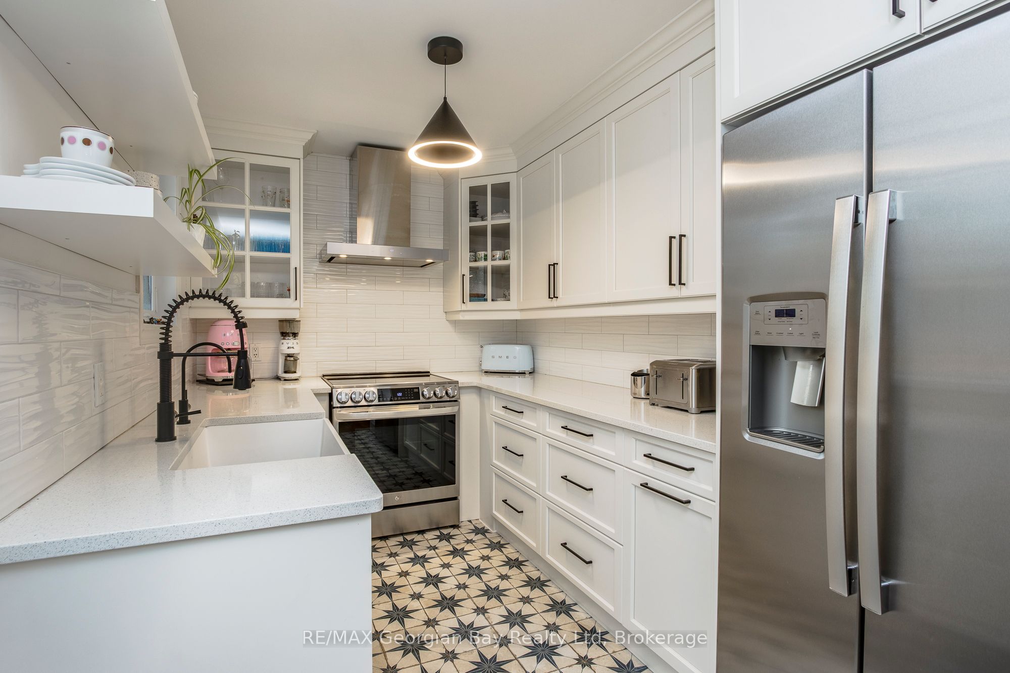 2 Belle Vue Avenue Property Photo 14