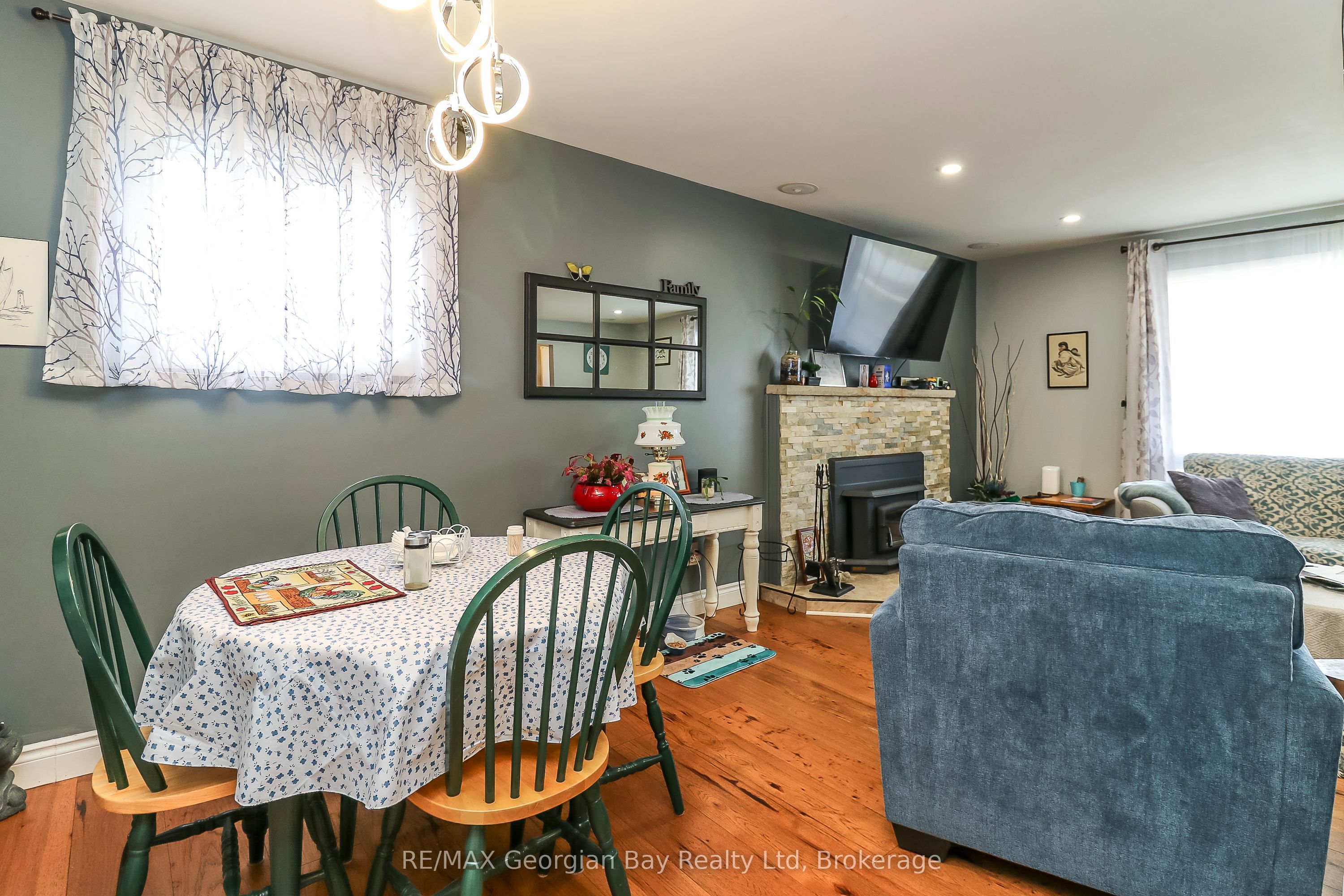57 Maple Street Property Photo 9