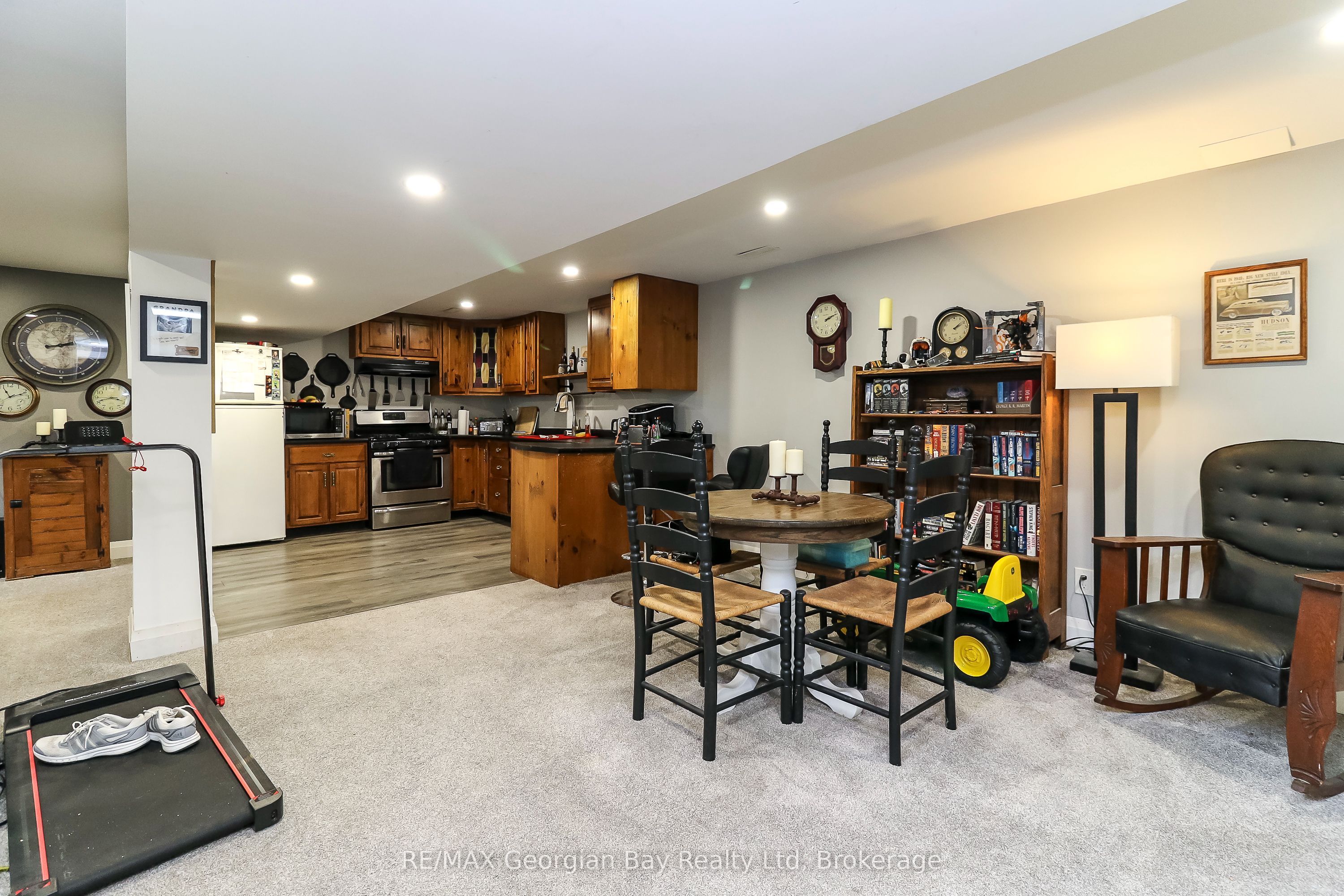 57 Maple Street Property Photo 18