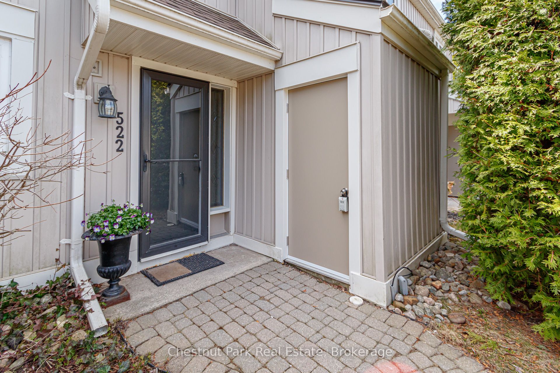 522 Oxbow Crescent Property Photo 4