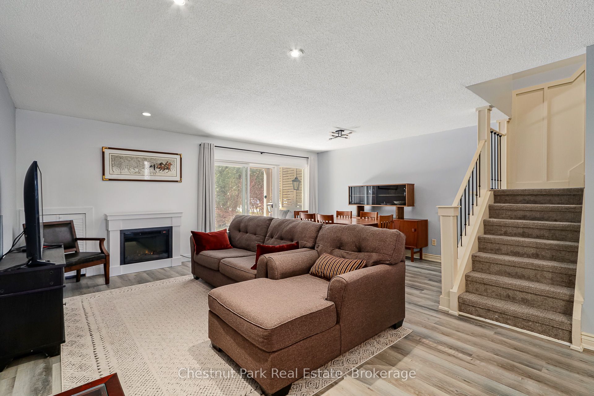 522 Oxbow Crescent Property Photo 8