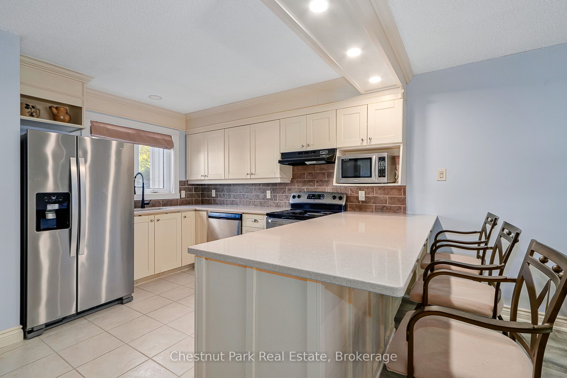 522 Oxbow Crescent Property Photo 10