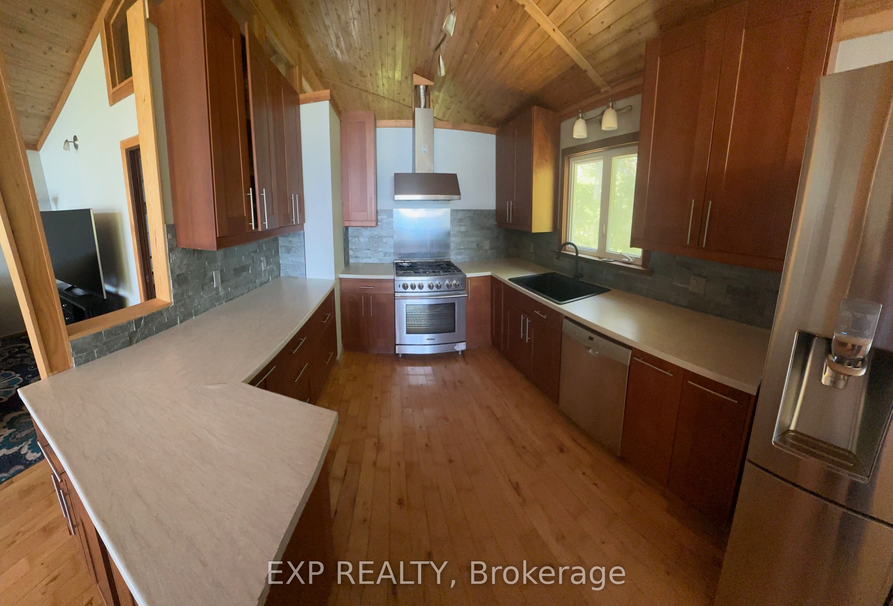 2295 Lakeshore Road E Property Photo 7