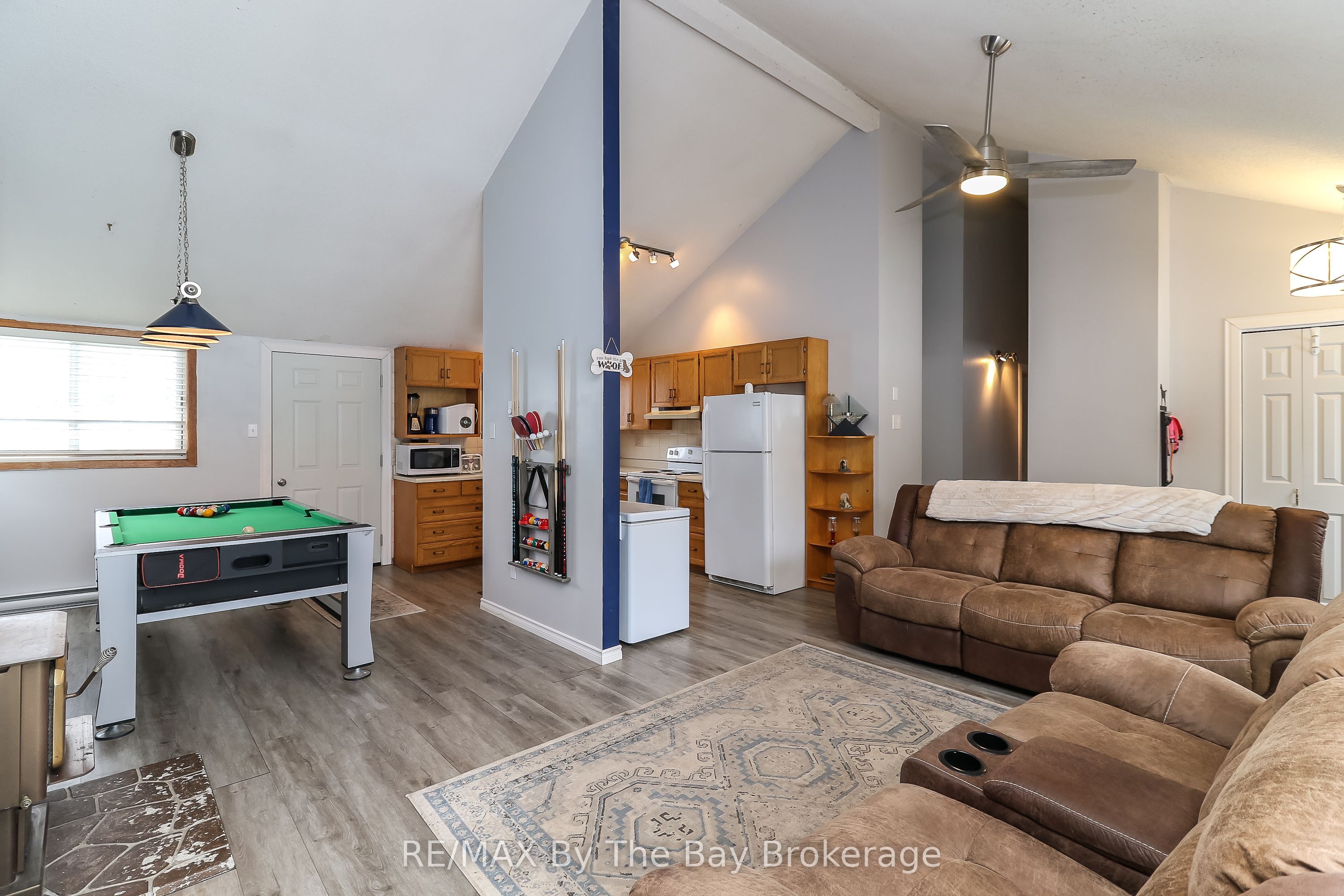 84 32nd Street N Property Photo 6