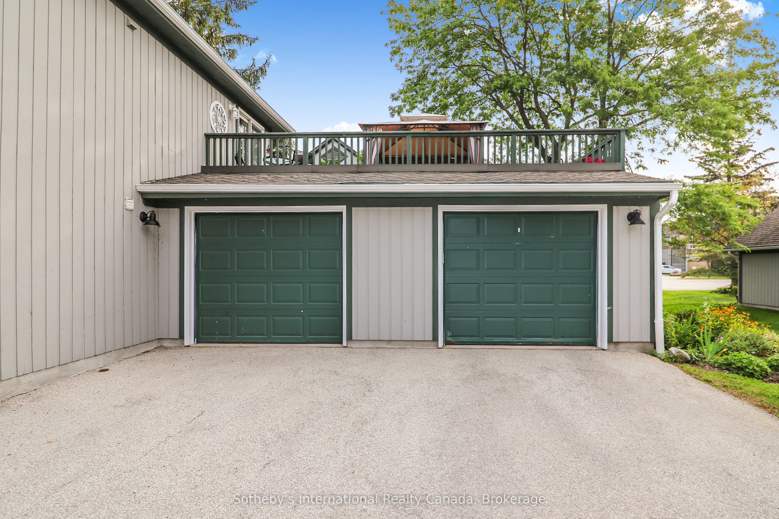 318 Mariners Way Property Photo 4