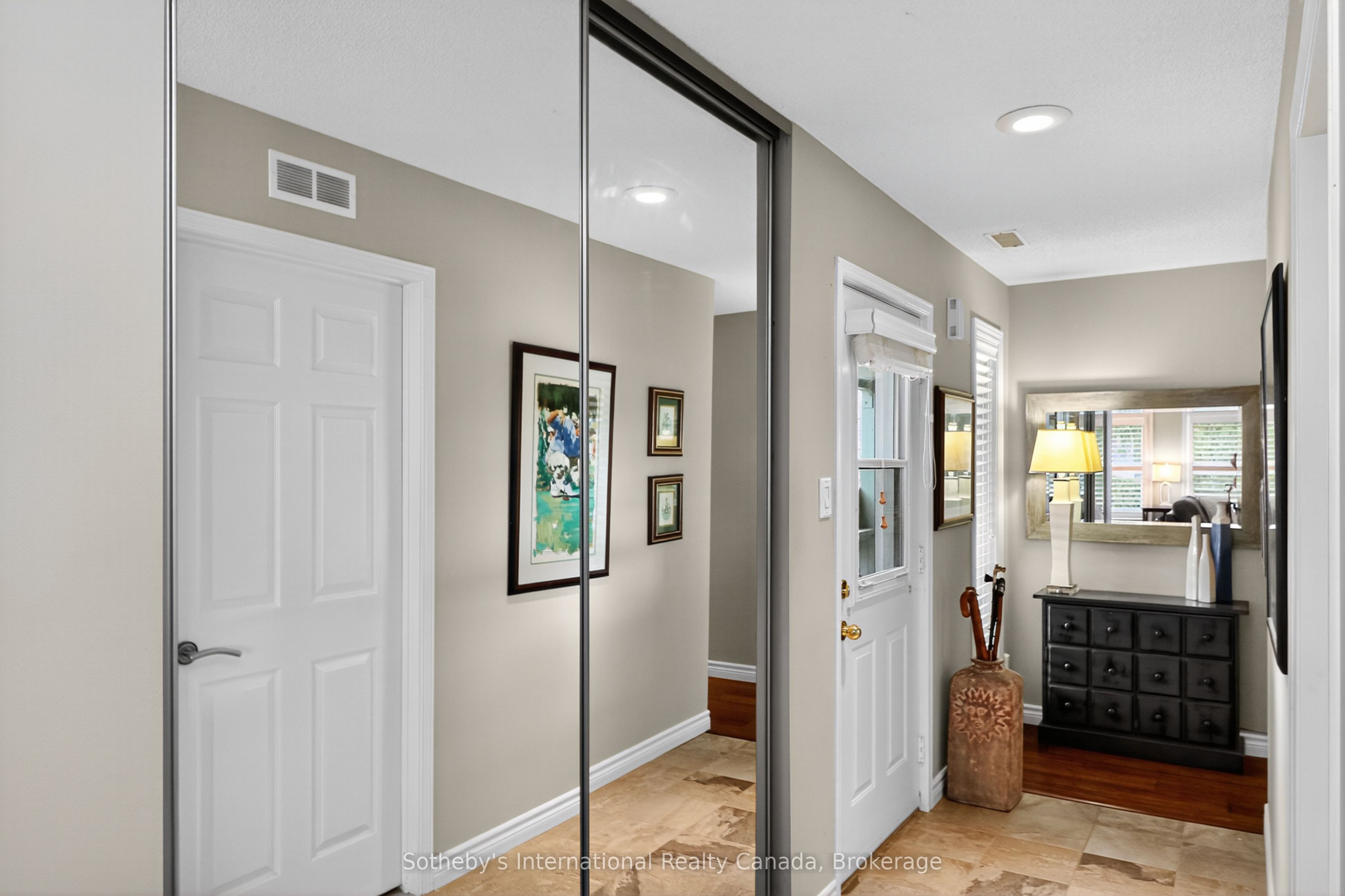 318 Mariners Way Property Photo 6