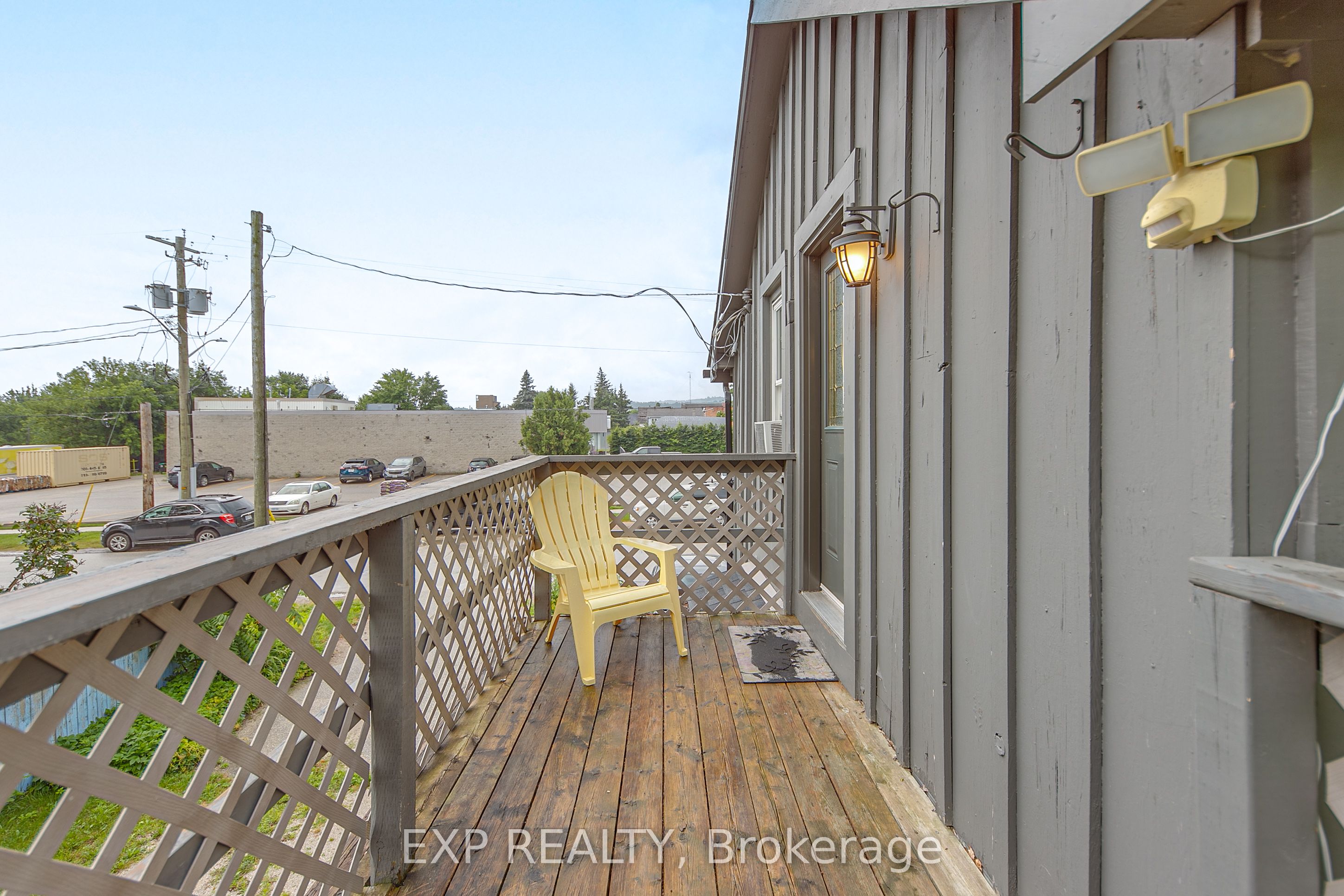 2 Francis Street E Property Photo 12