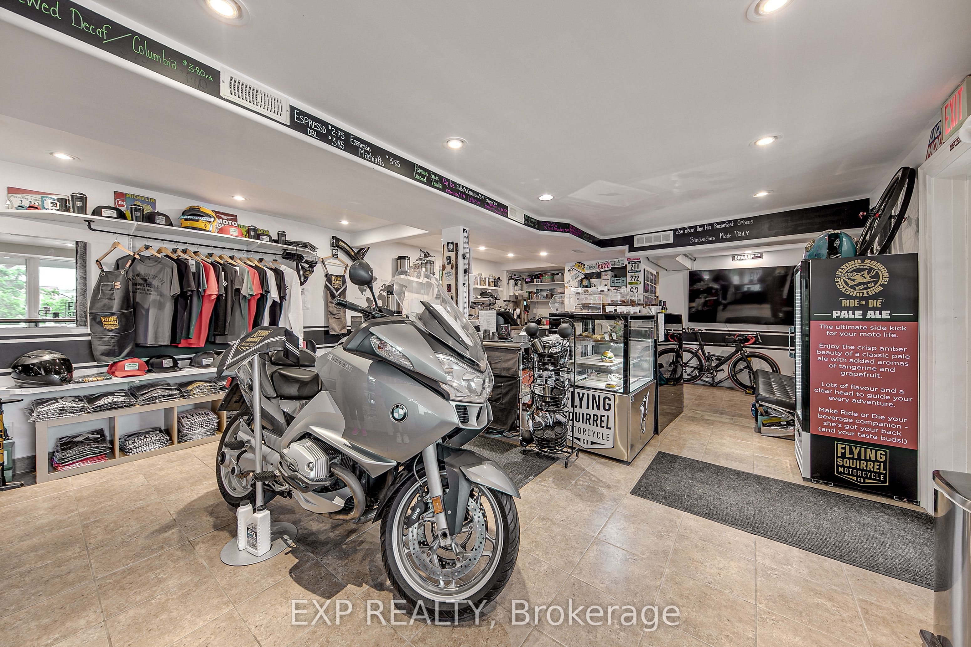 2 Francis Street E Property Photo 15