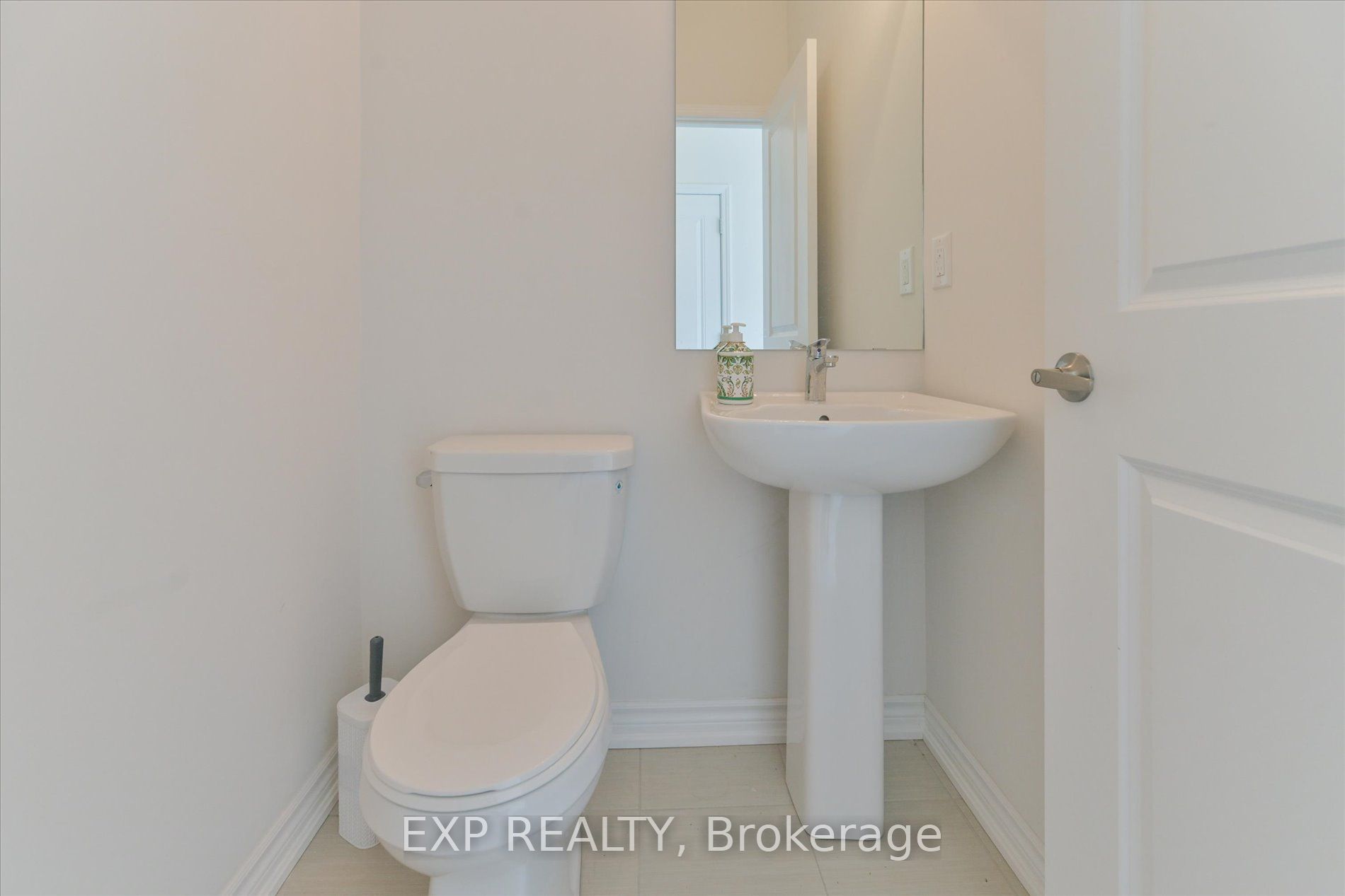 48 Wyn Wood Lane Property Photo 13