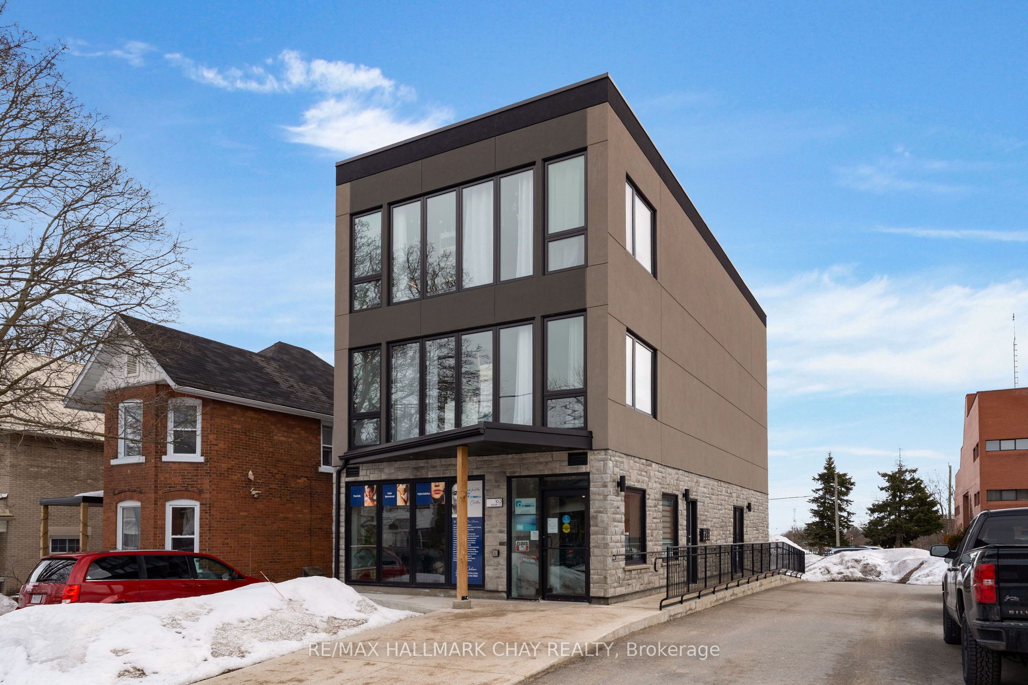 163 Mary Street Property Photo 1