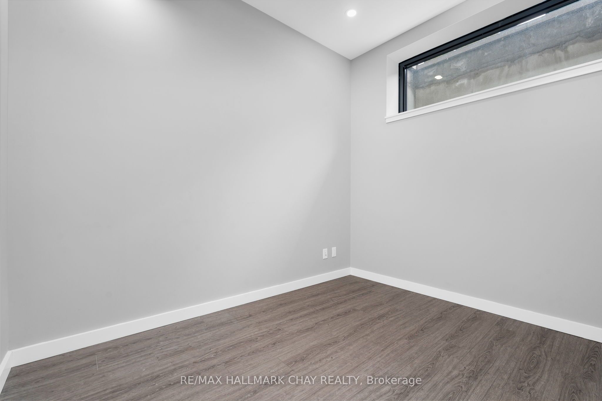 163 Mary Street Property Photo 2
