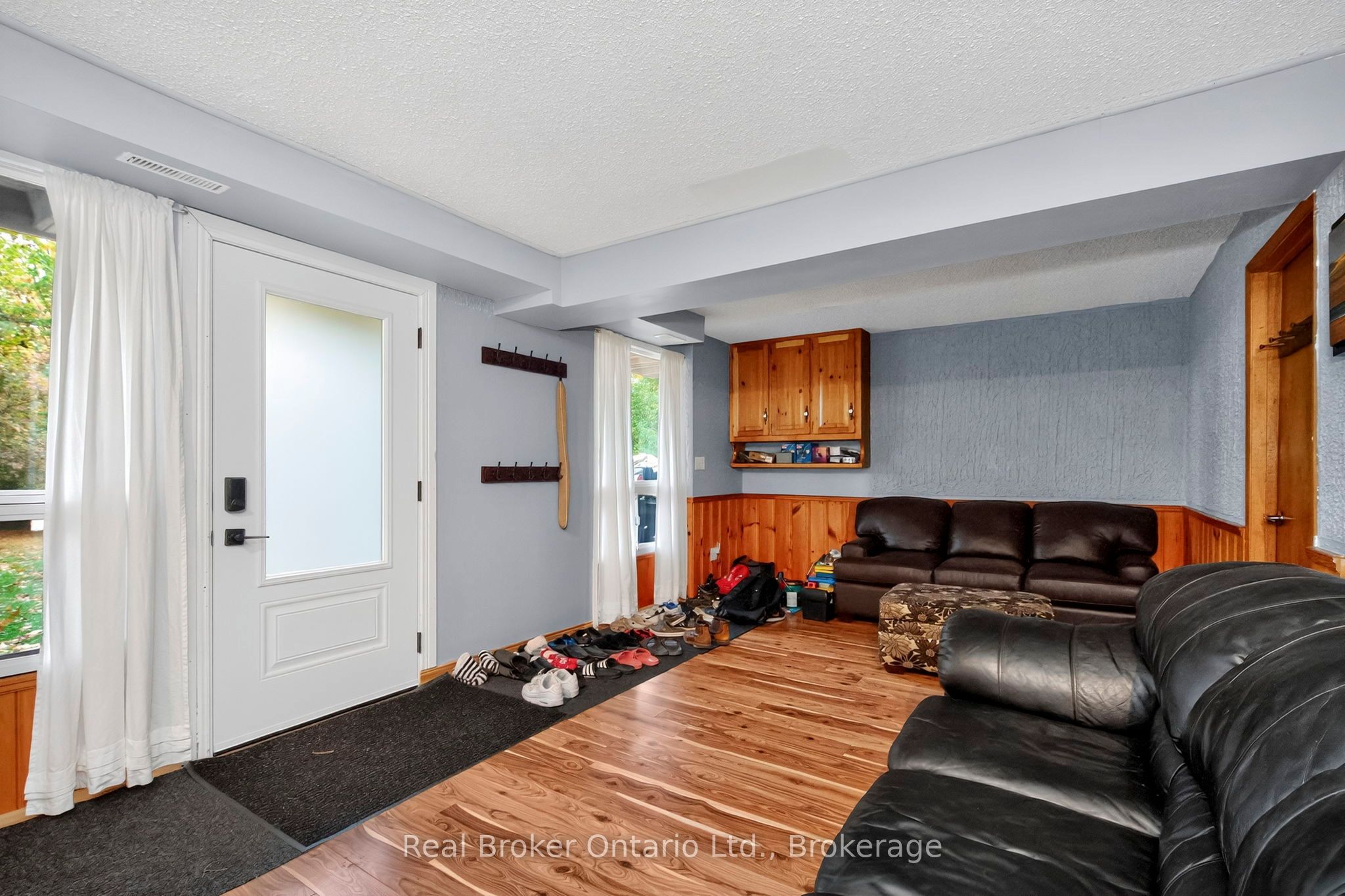 1950 Champlain Road Property Photo 16