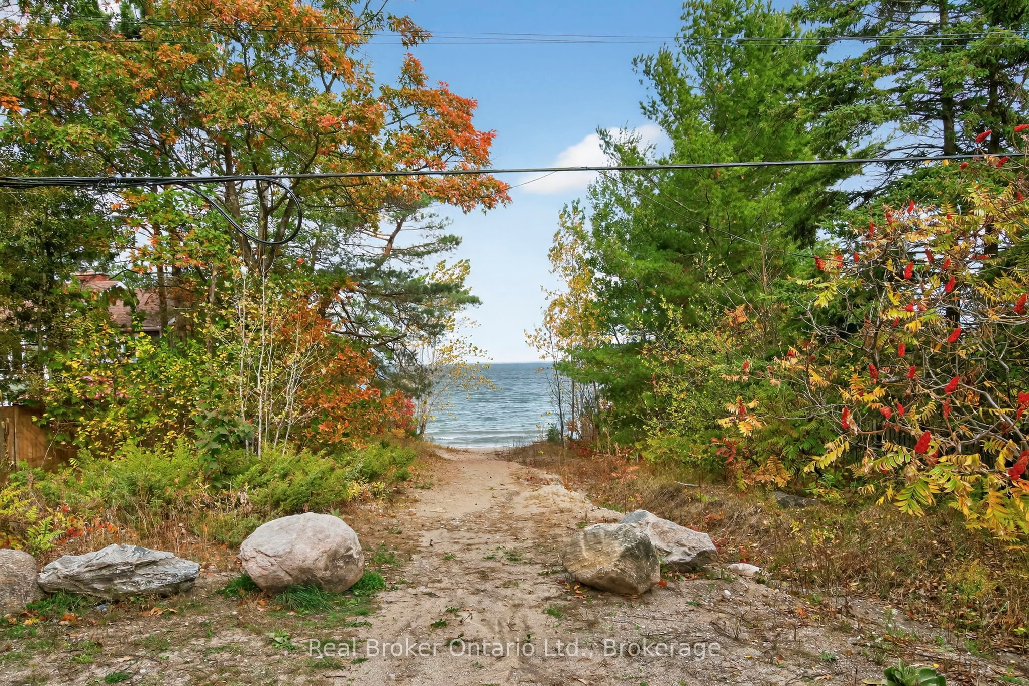 1950 Champlain Road Property Photo 28