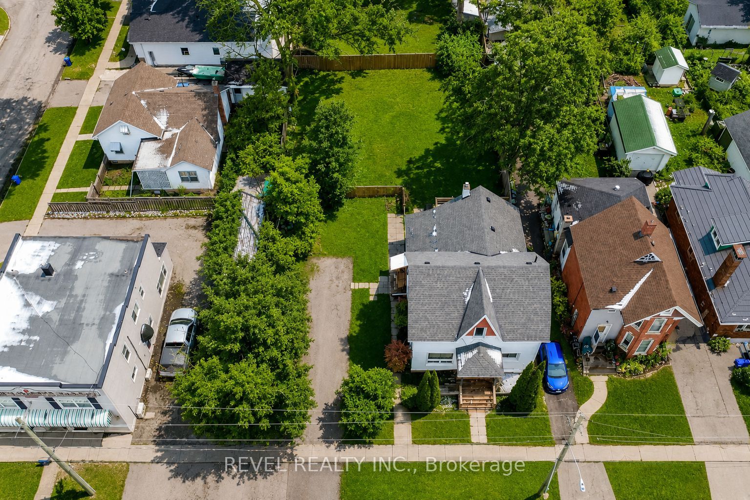 44 Parkside Drive Property Photo 1