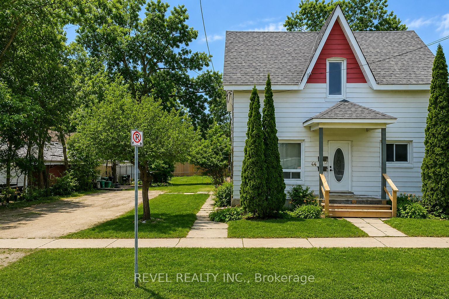 44 Parkside Drive Property Photo 2