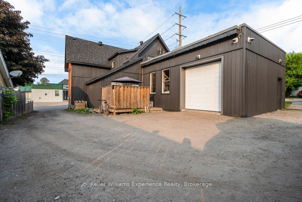206 Fourth Street Property Photo 5
