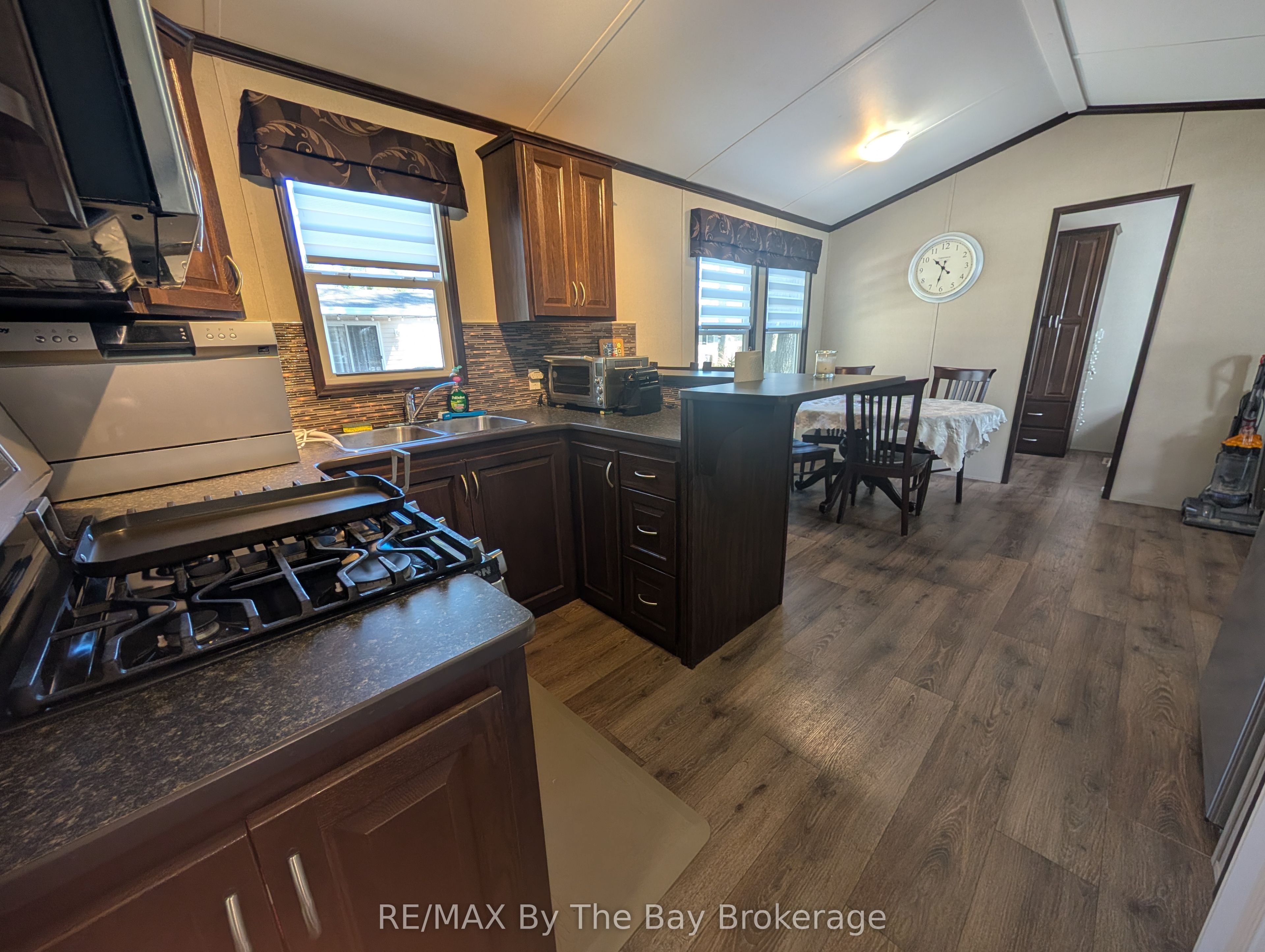 42 Temagami Trail Property Photo 14