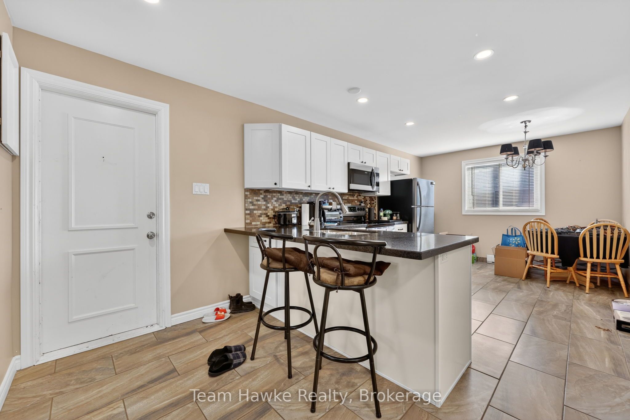 264 First Street Property Photo 6