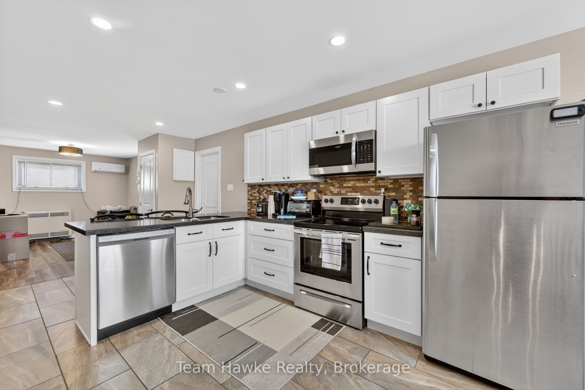264 First Street Property Photo 9