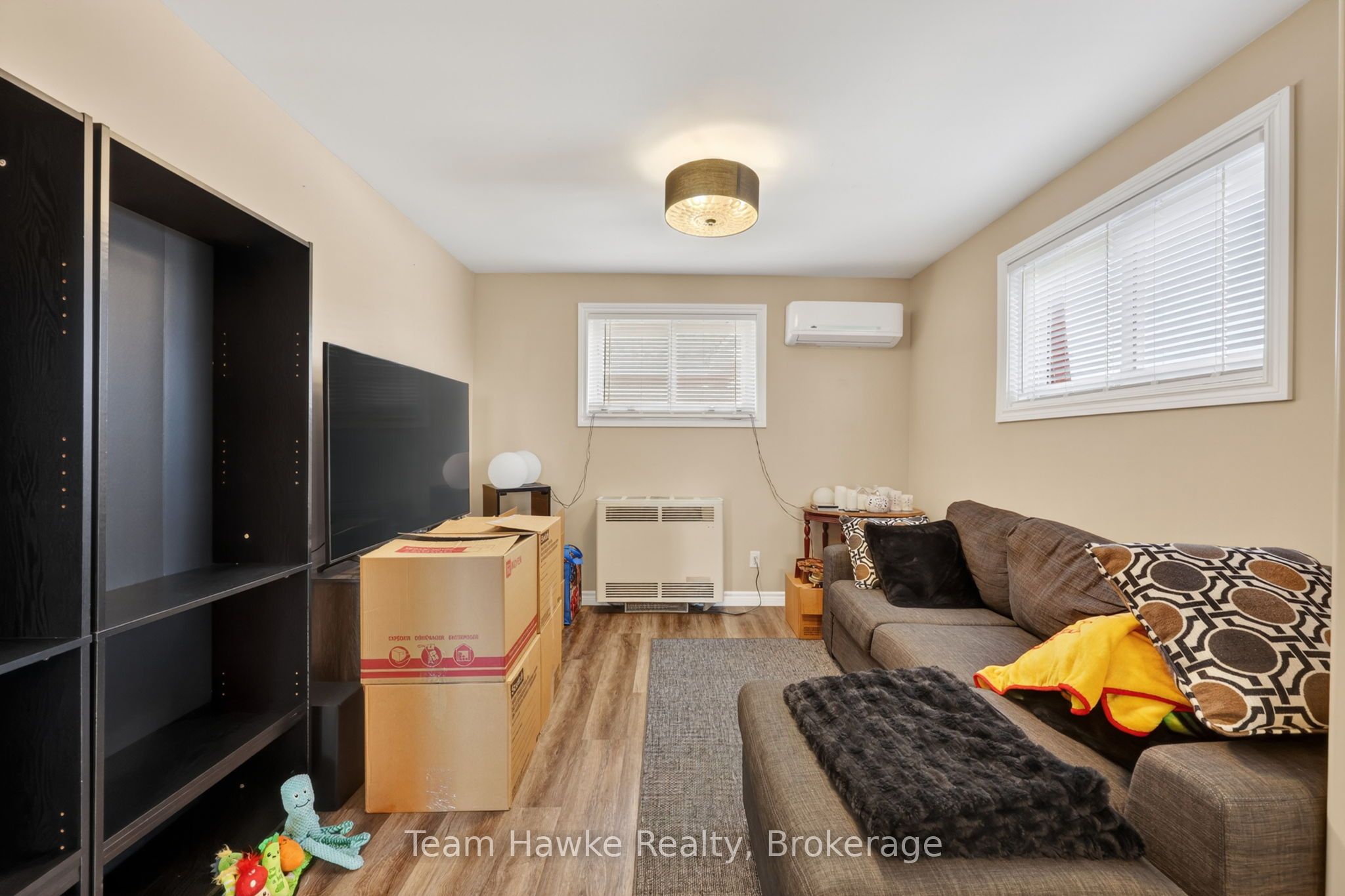 264 First Street Property Photo 12