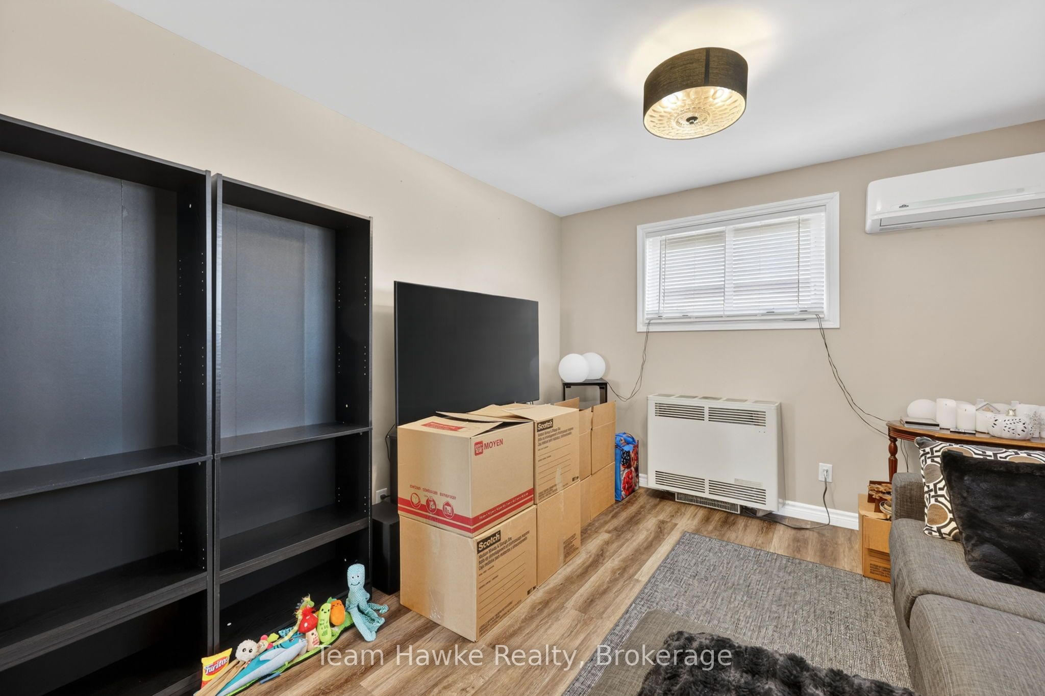 264 First Street Property Photo 13