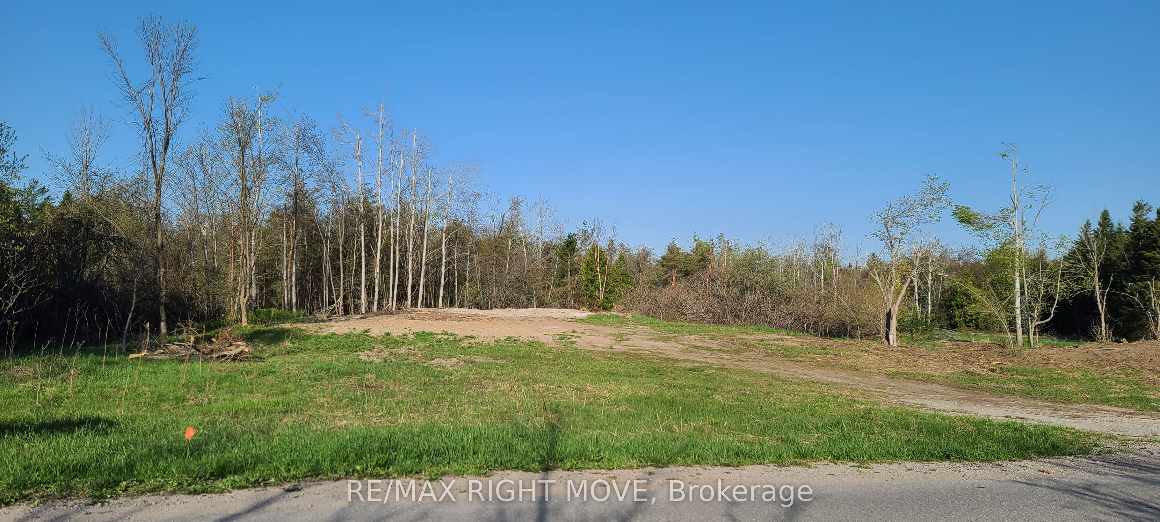 466 Line 2 Line Property Photo 1