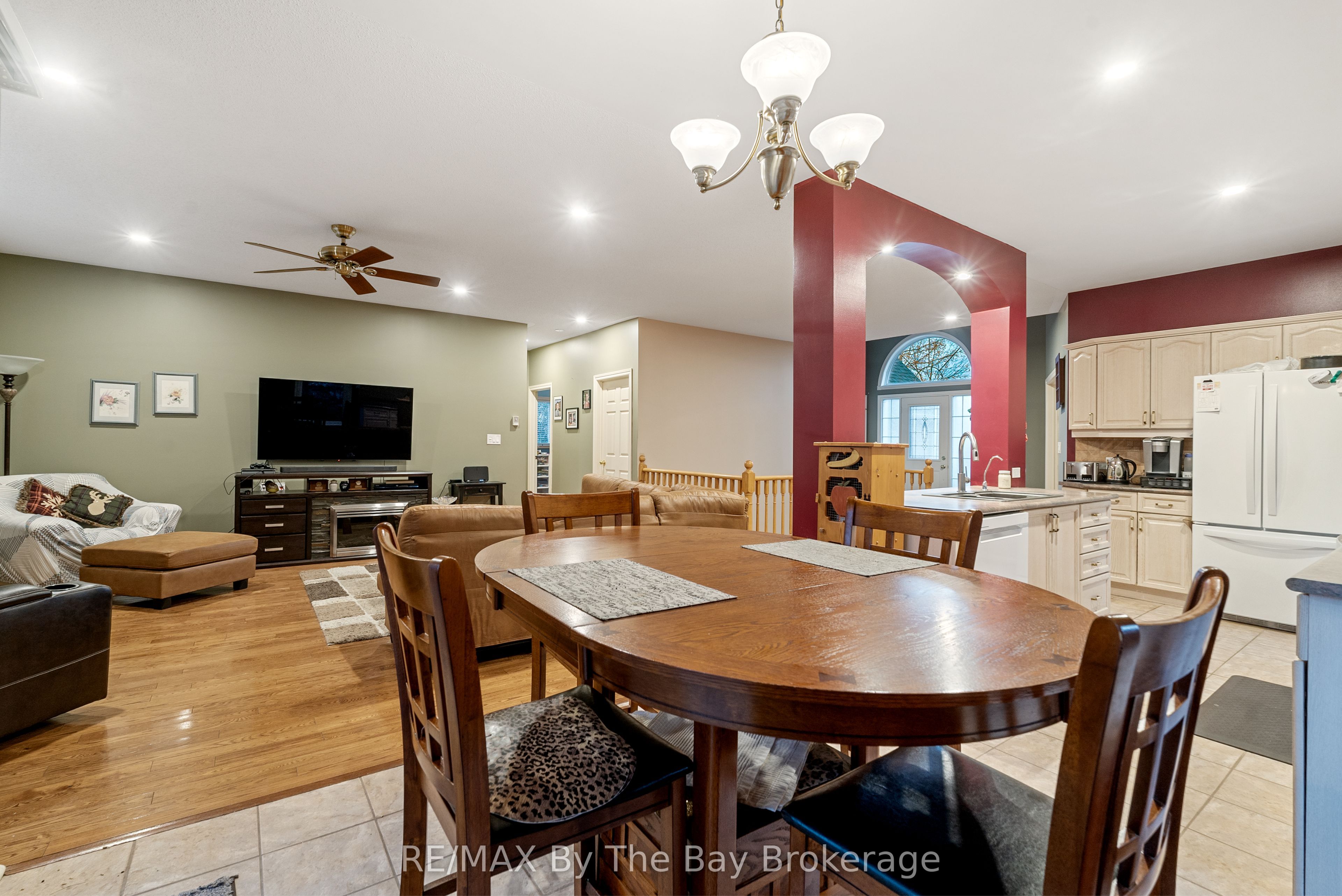 6 Deerrun Place Property Photo 8