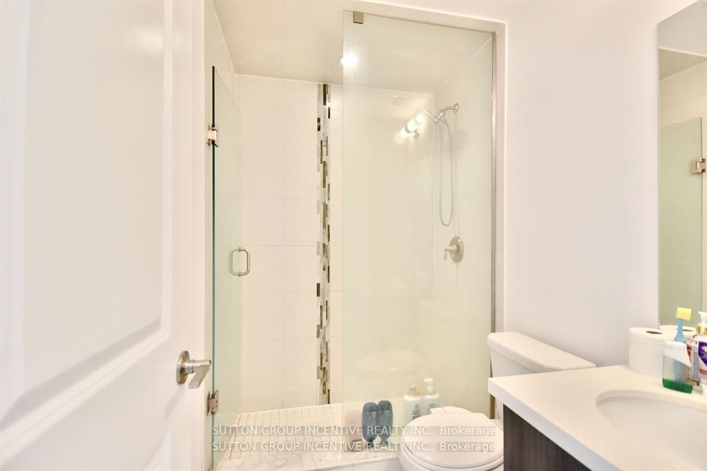 299 Cundles Road E 608 Property Photo 8