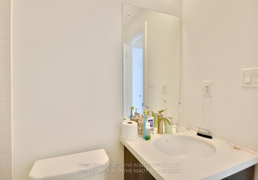 299 Cundles Road E 608 Property Photo 9