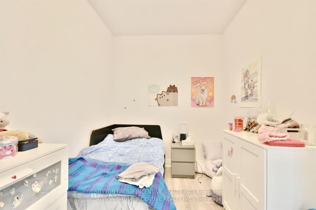 299 Cundles Road E 608 Property Photo 11