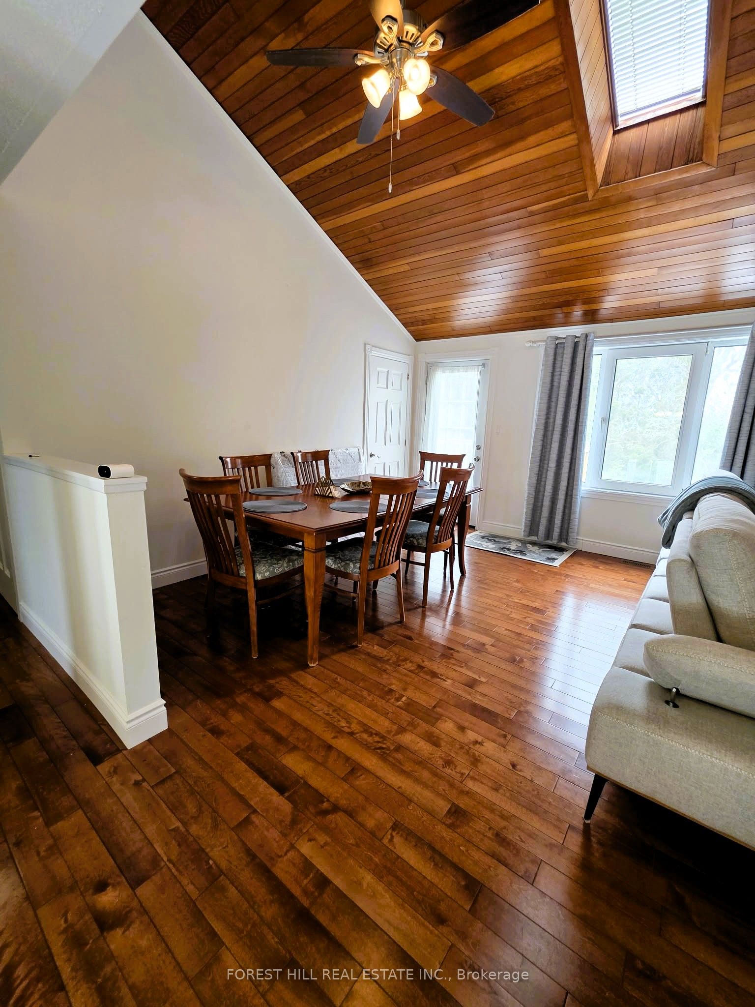 859 Lakeshore Road E Property Photo 10