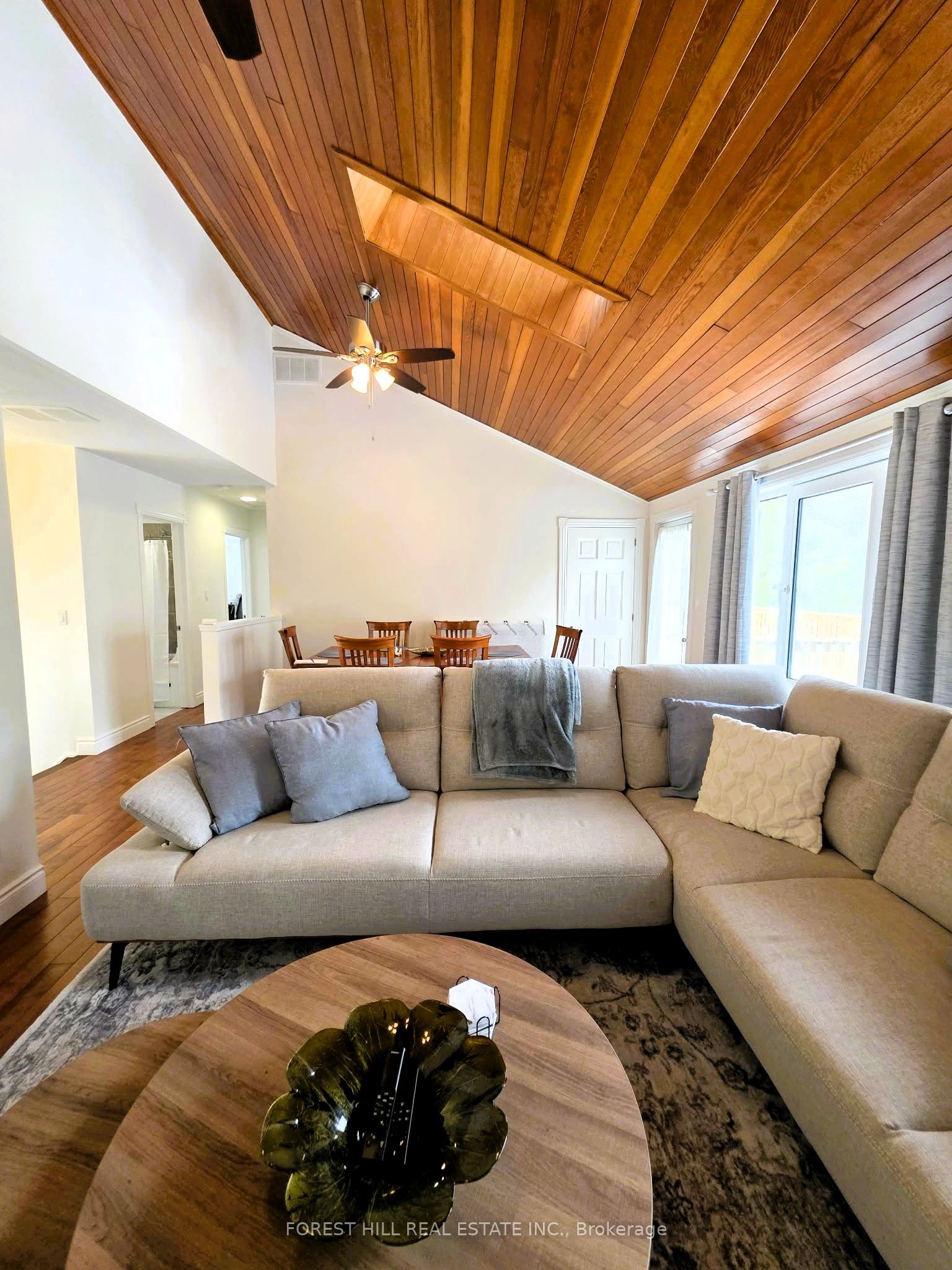 859 Lakeshore Road E Property Photo 11