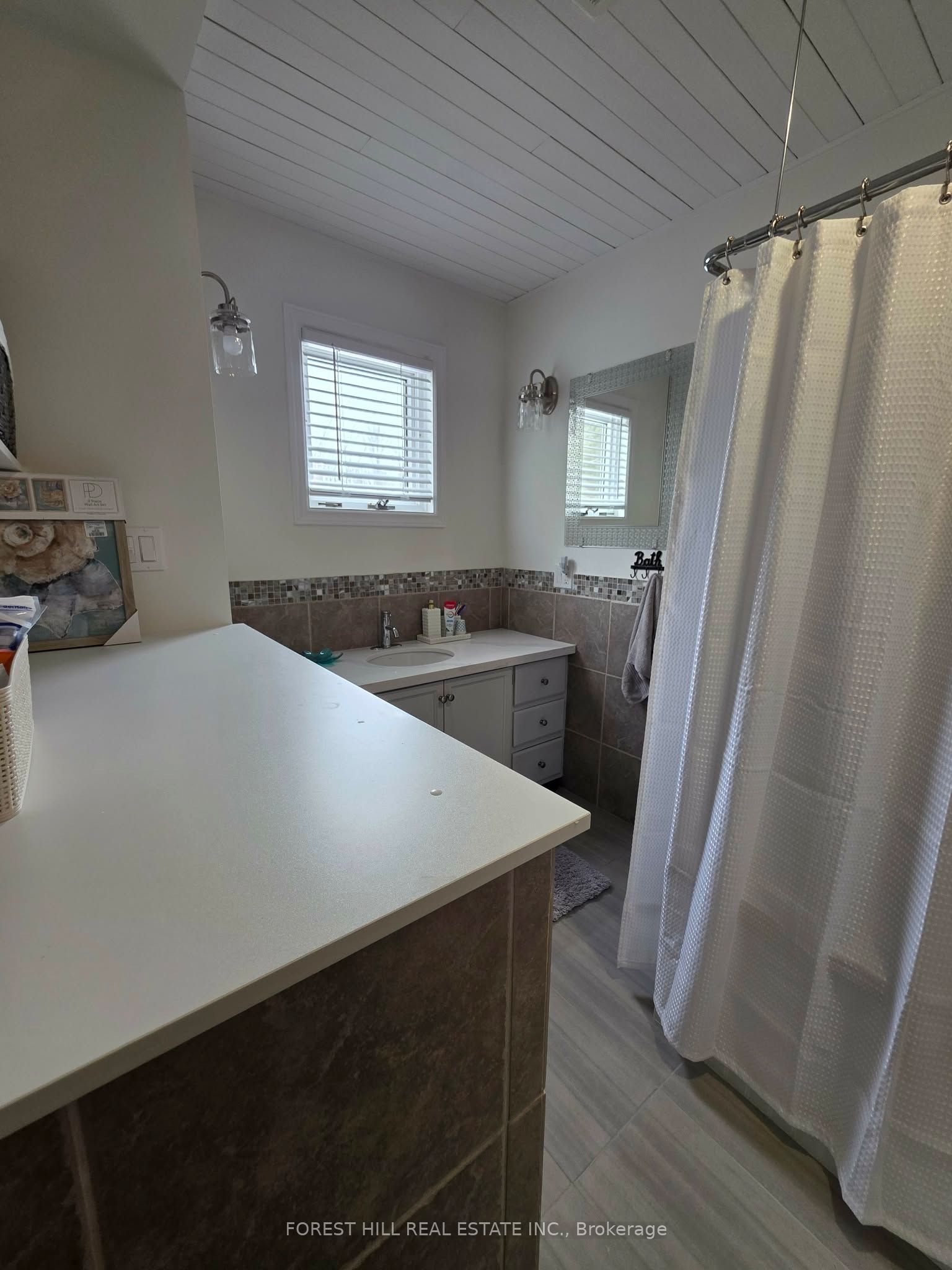 859 Lakeshore Road E Property Photo 13
