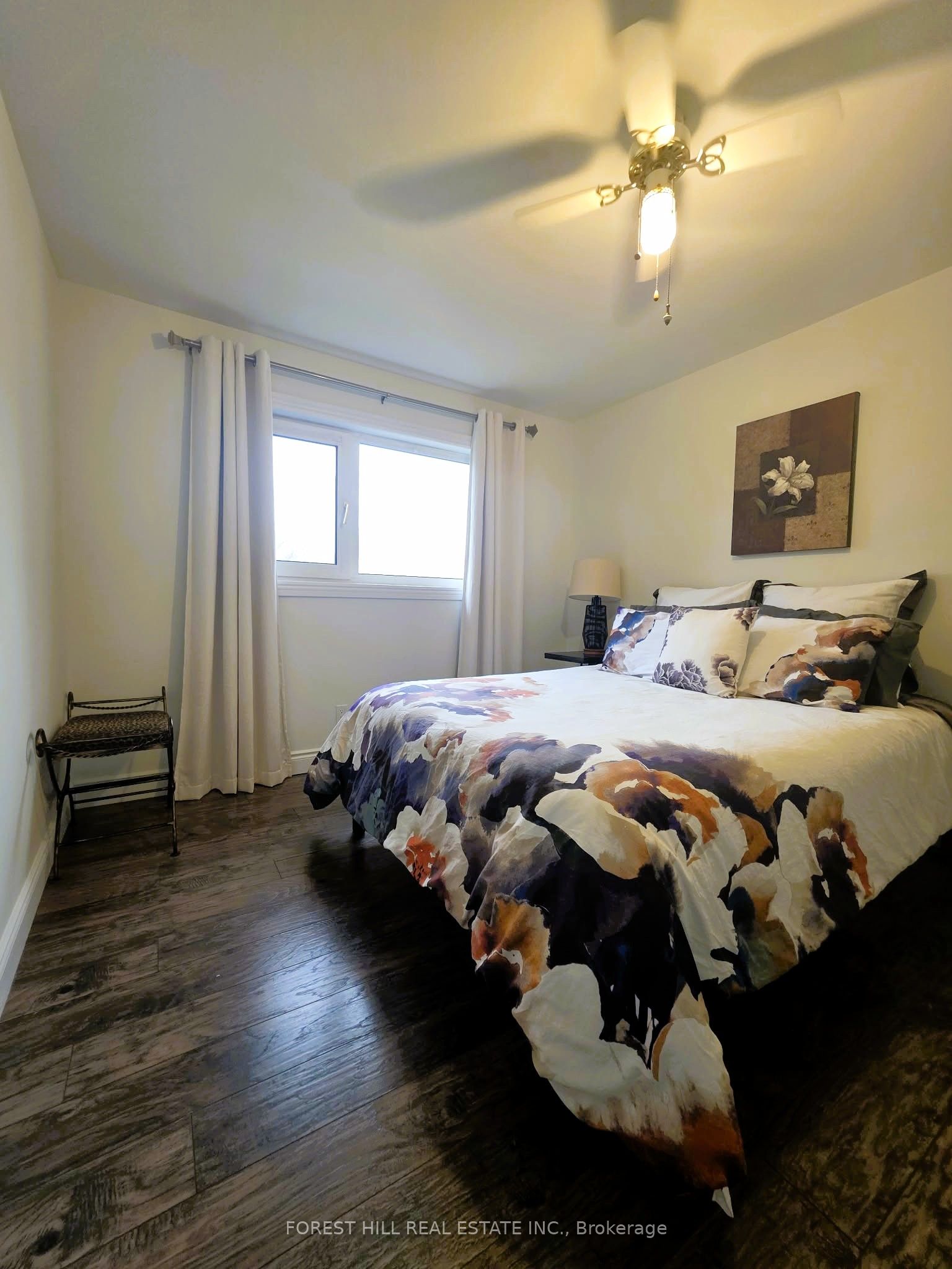 859 Lakeshore Road E Property Photo 14