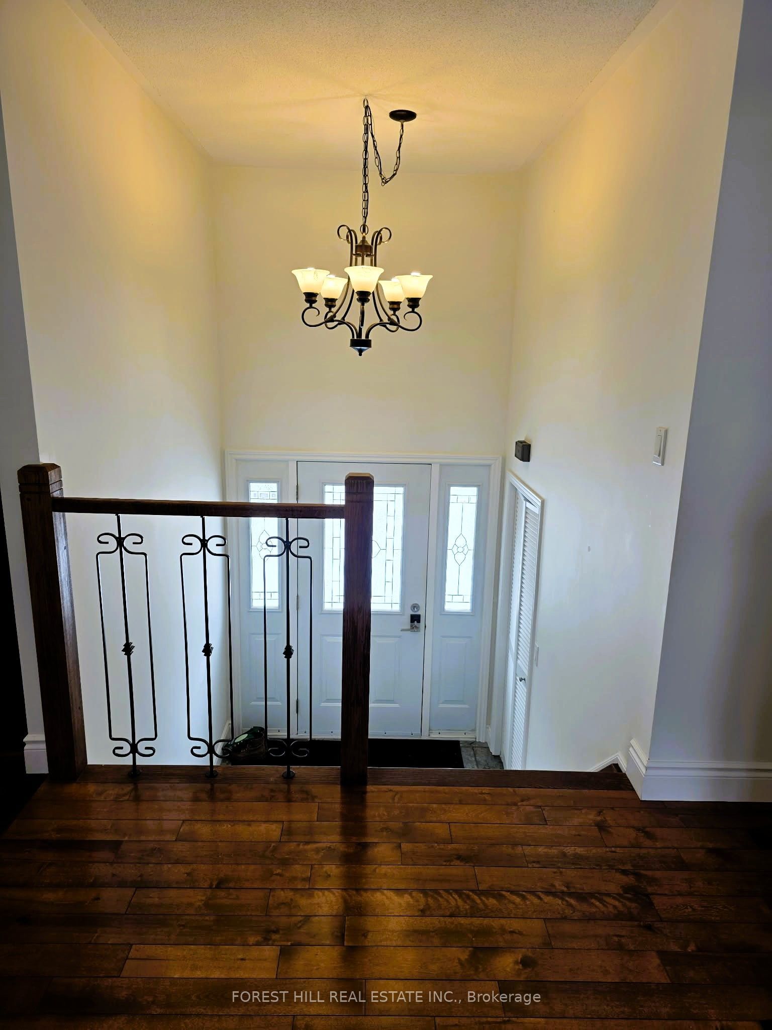 859 Lakeshore Road E Property Photo 17